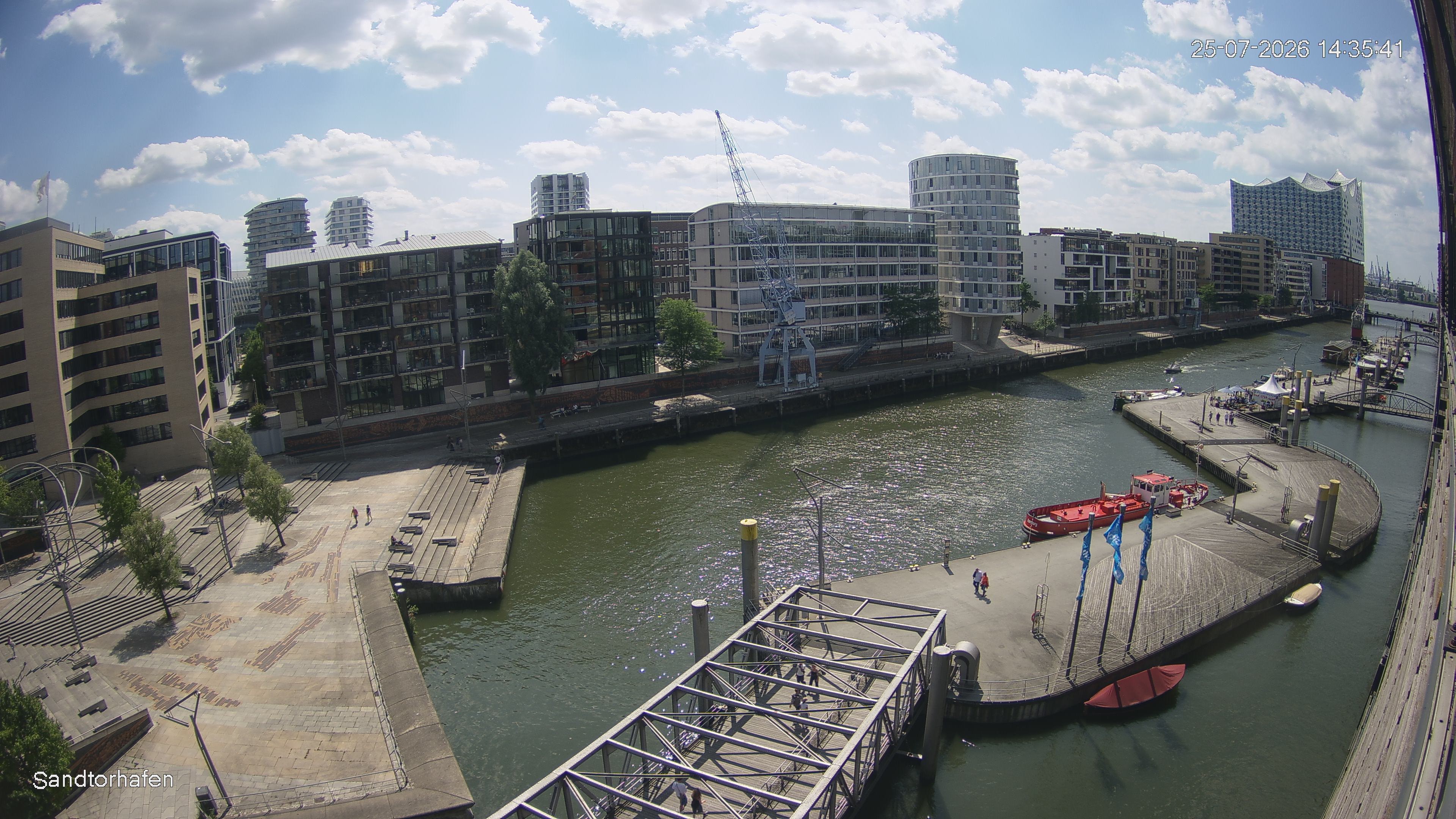 Archiv Foto Webcam Hamburg: HafenCity und Elbphilharmonie