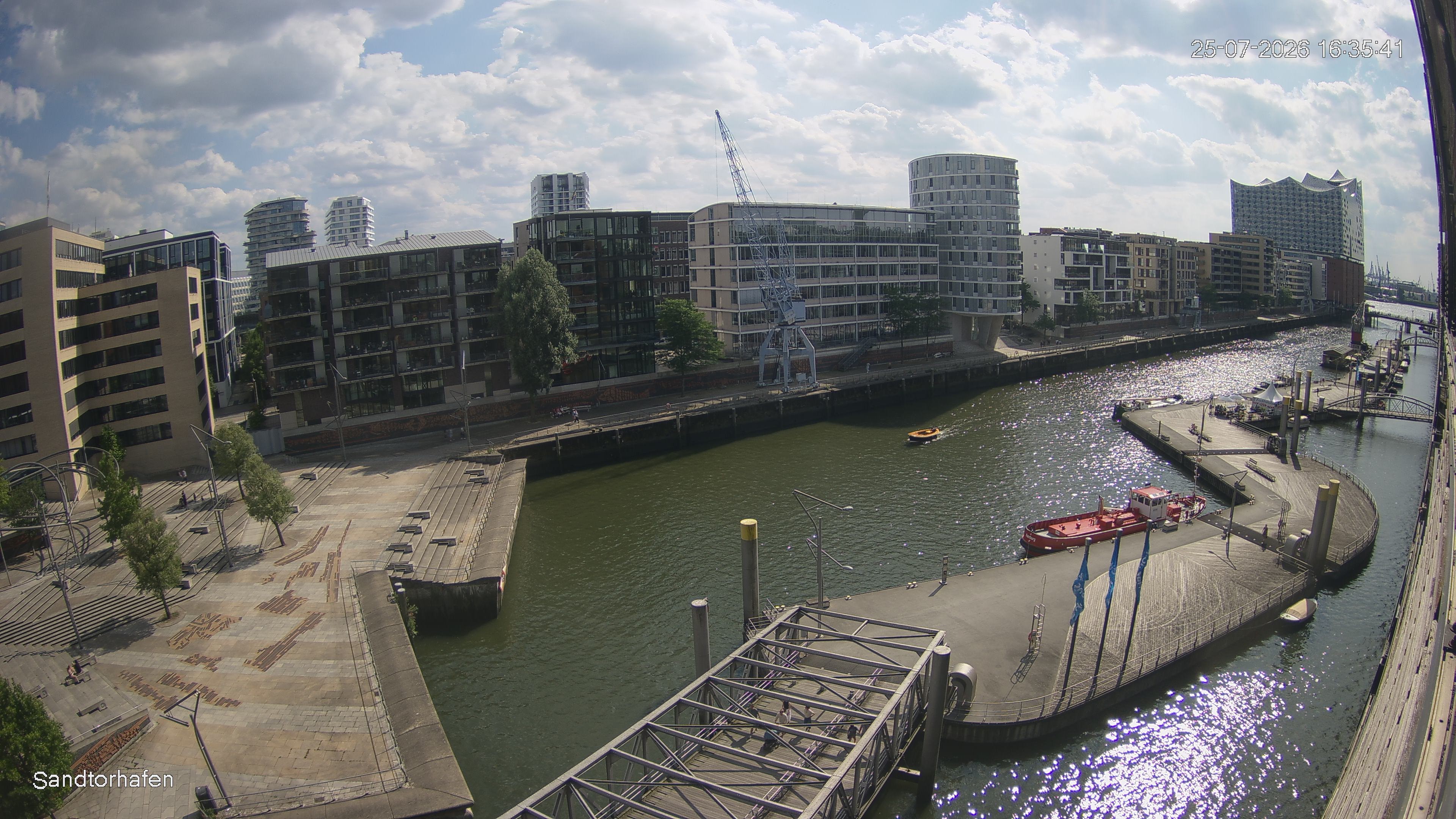 Archiv Foto Webcam Hamburg: HafenCity und Elbphilharmonie