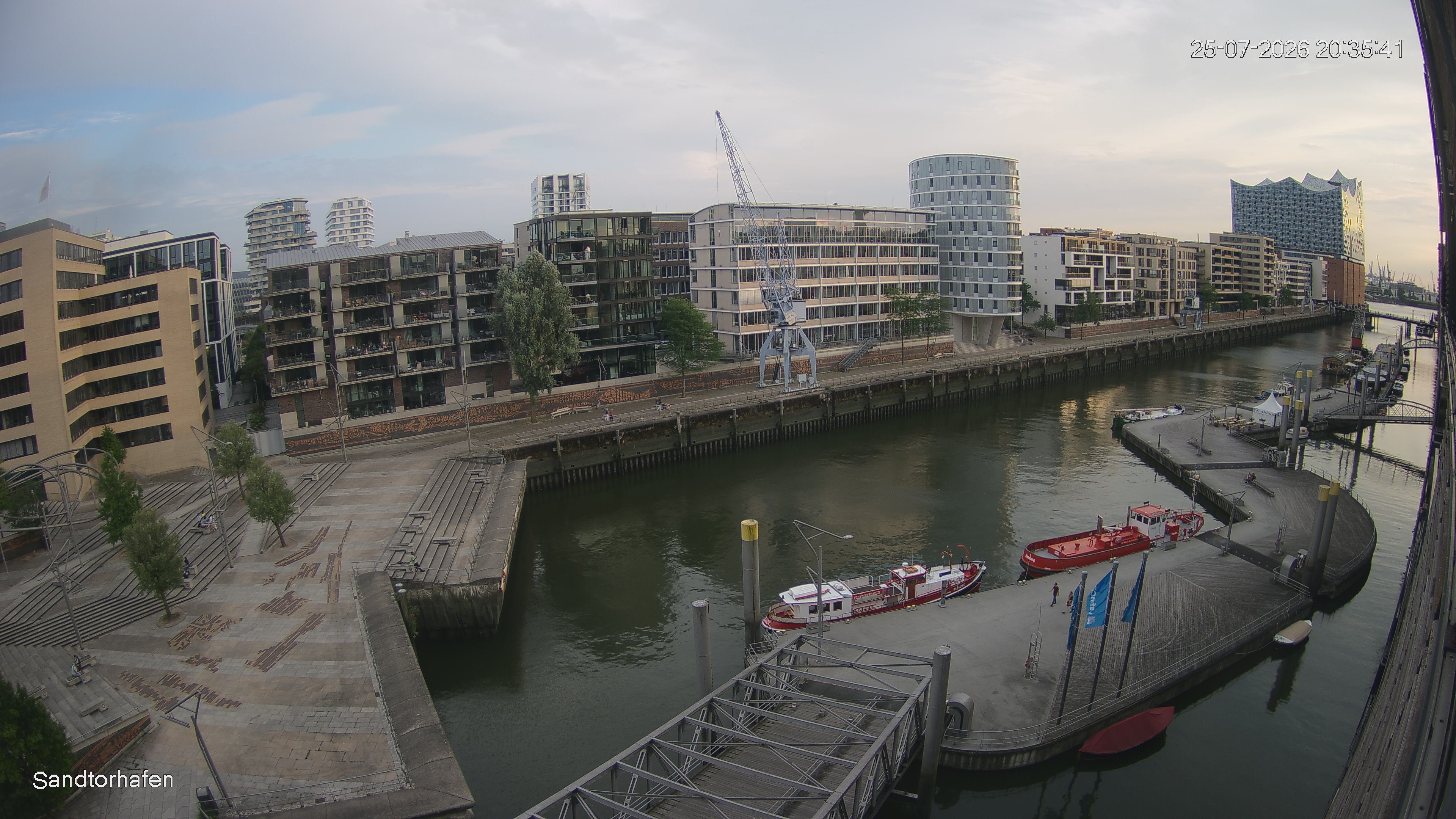 Archiv Foto Webcam Hamburg: HafenCity und Elbphilharmonie