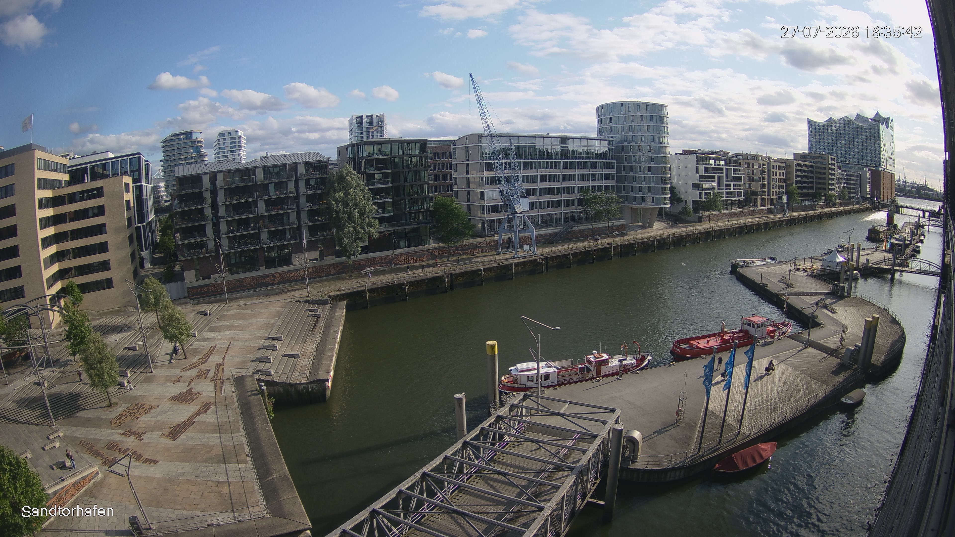 Archiv Foto Webcam Hamburg: HafenCity und Elbphilharmonie