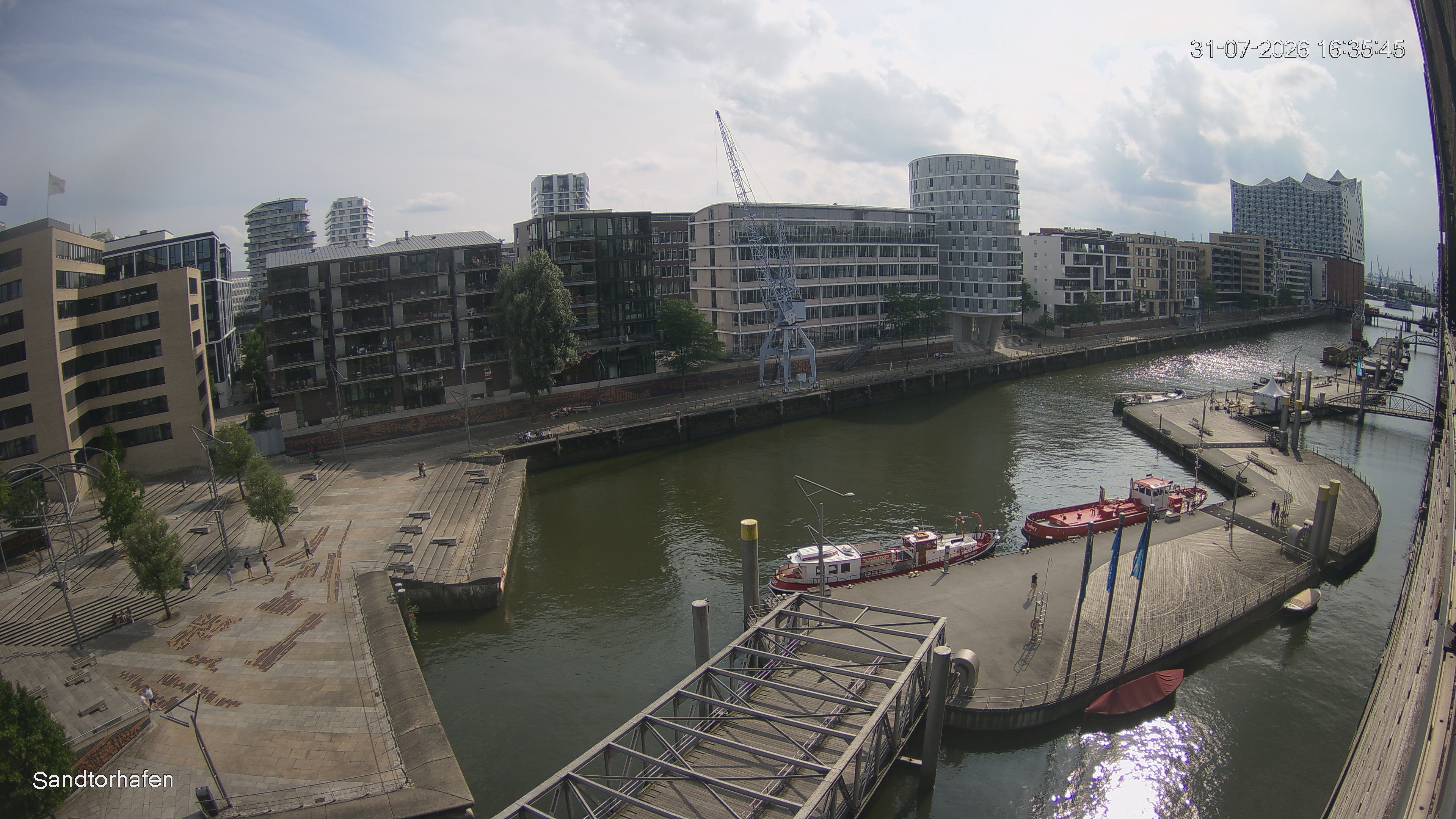 Archiv Foto Webcam Hamburg: HafenCity und Elbphilharmonie