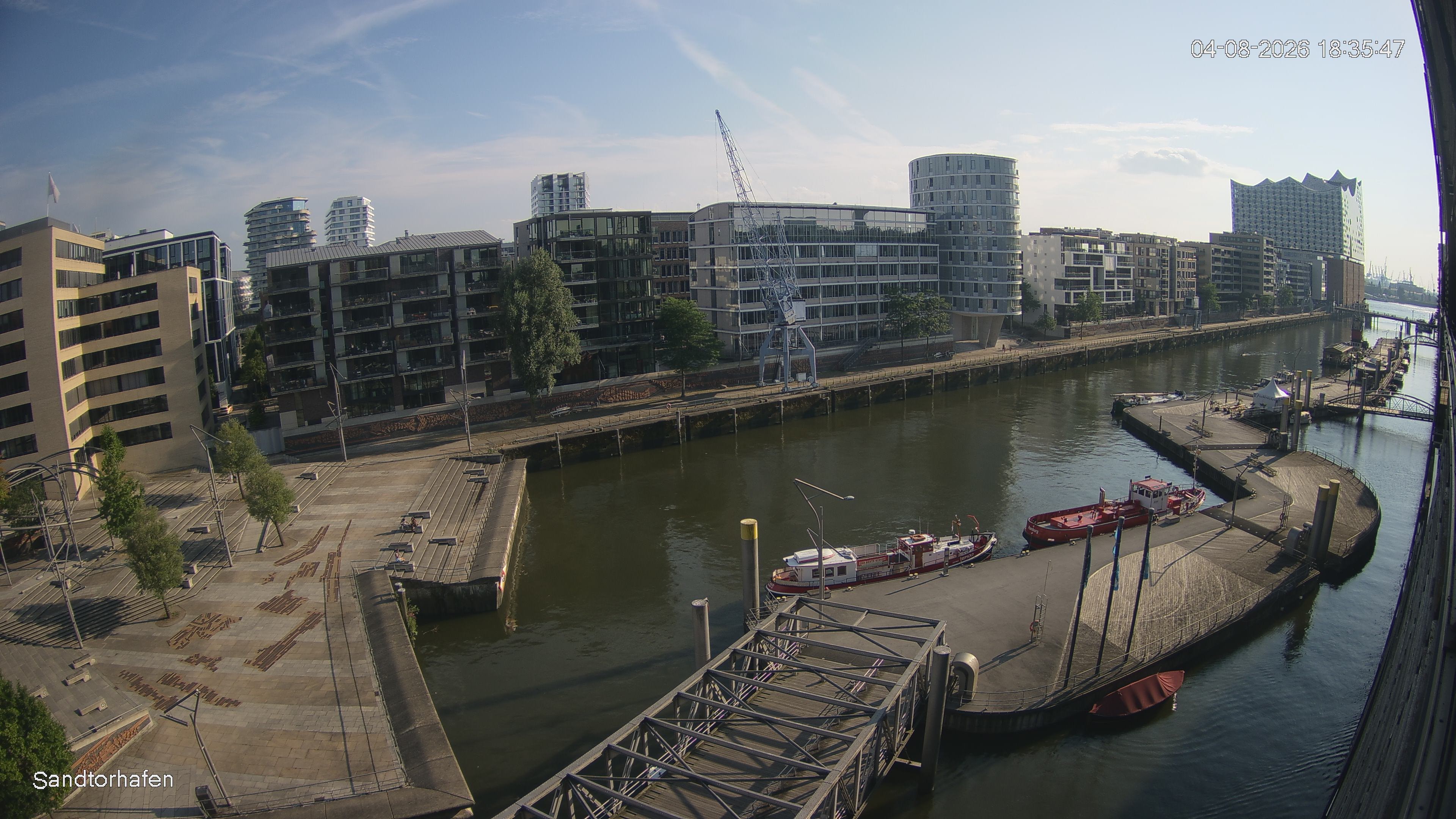 Archiv Foto Webcam Hamburg: HafenCity und Elbphilharmonie