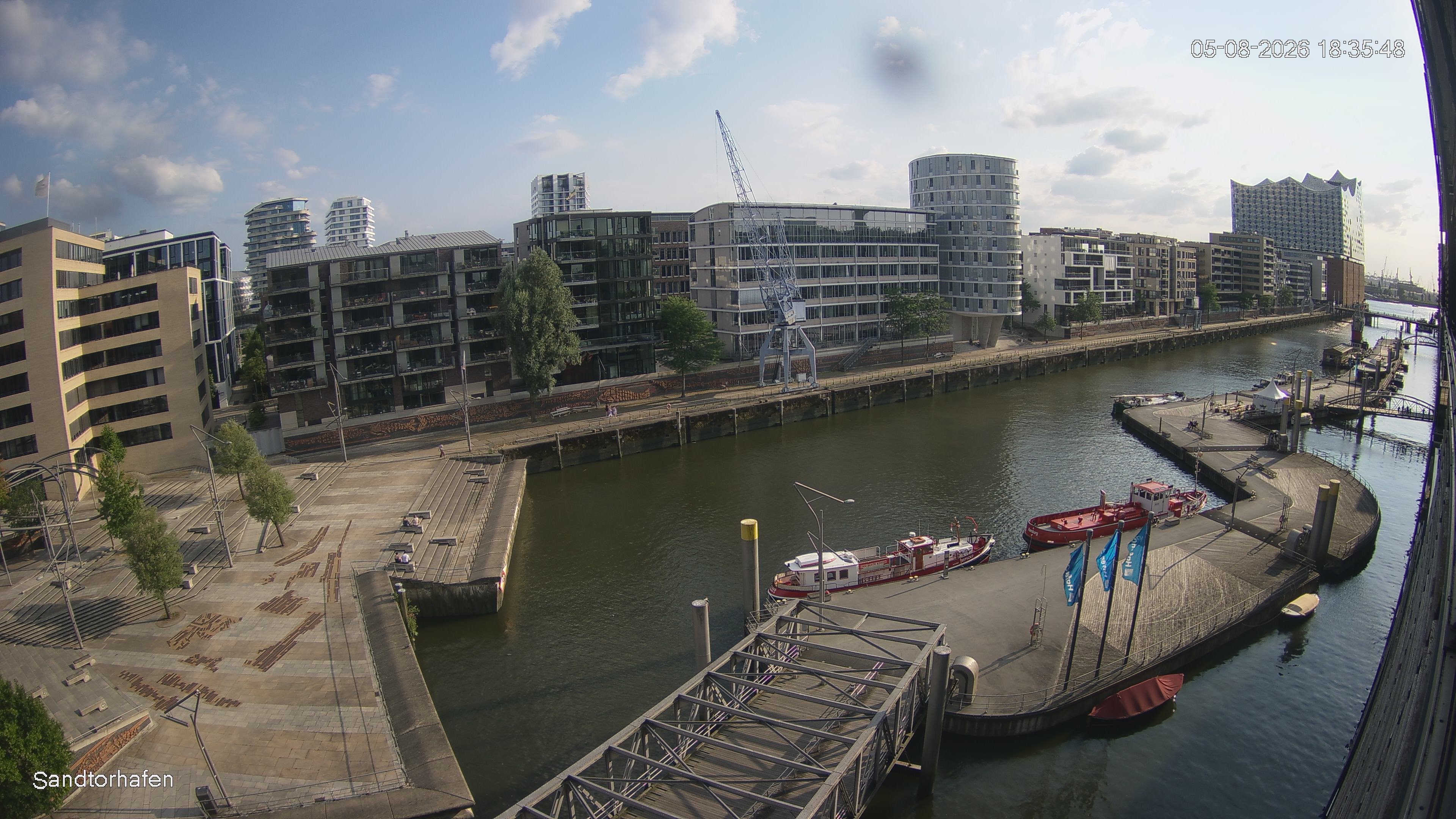 Archiv Foto Webcam Hamburg: HafenCity und Elbphilharmonie