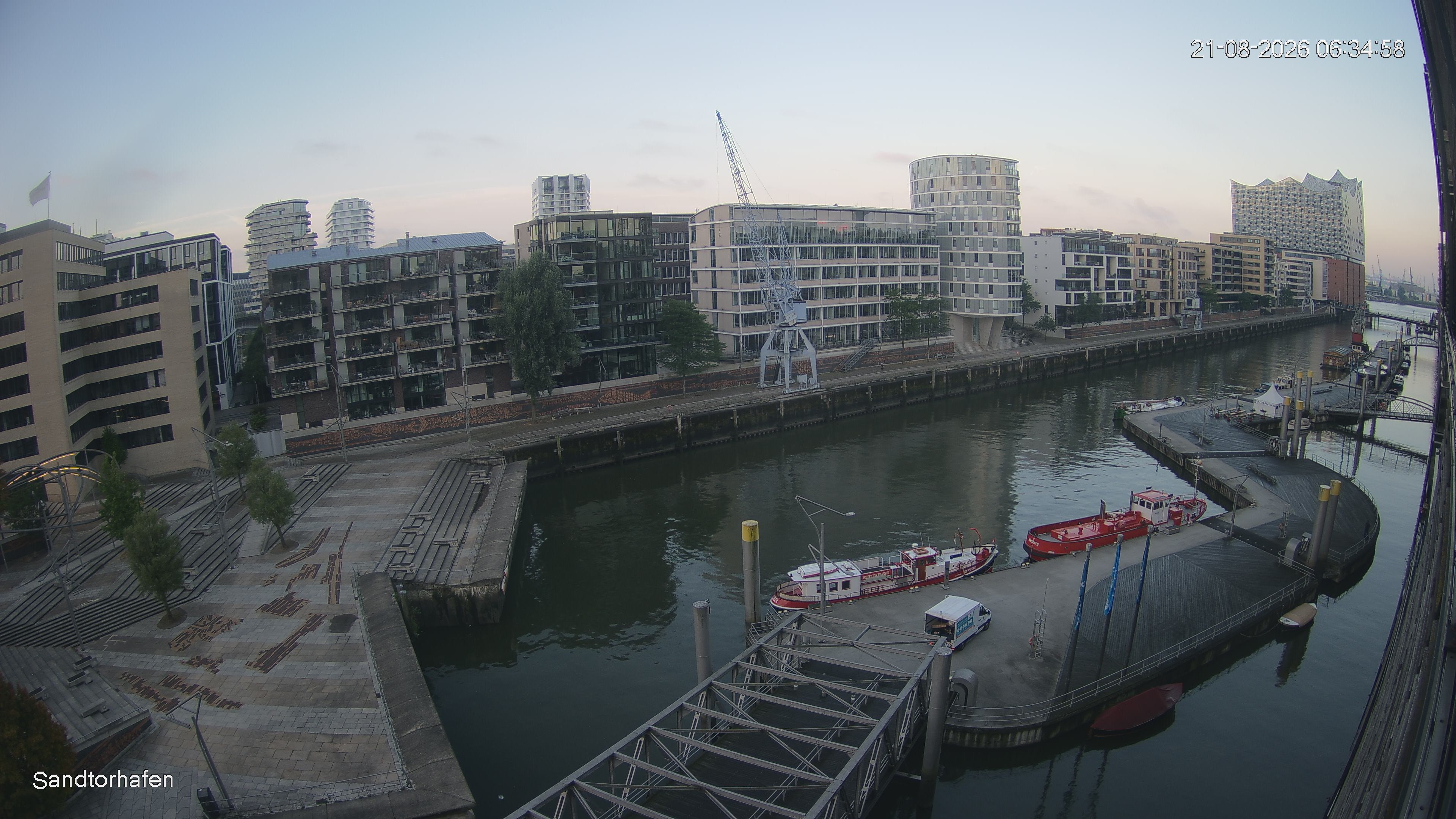 Archiv Foto Webcam Hamburg: HafenCity und Elbphilharmonie