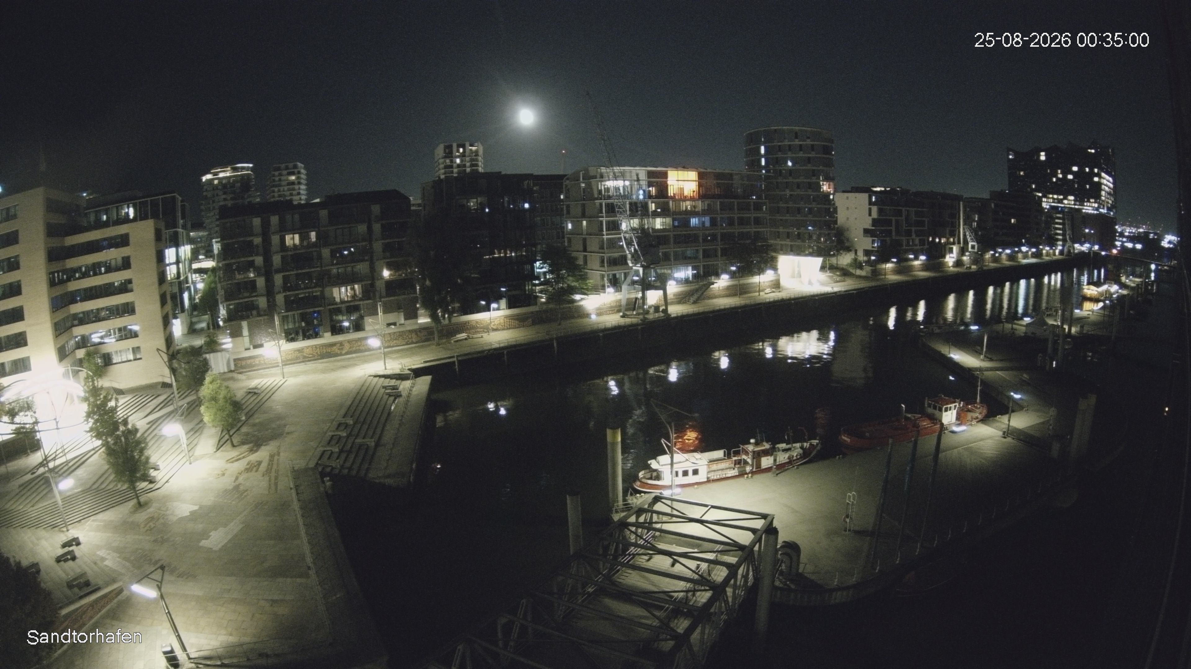 Archived image Webcam Harbour Hall Hamburg