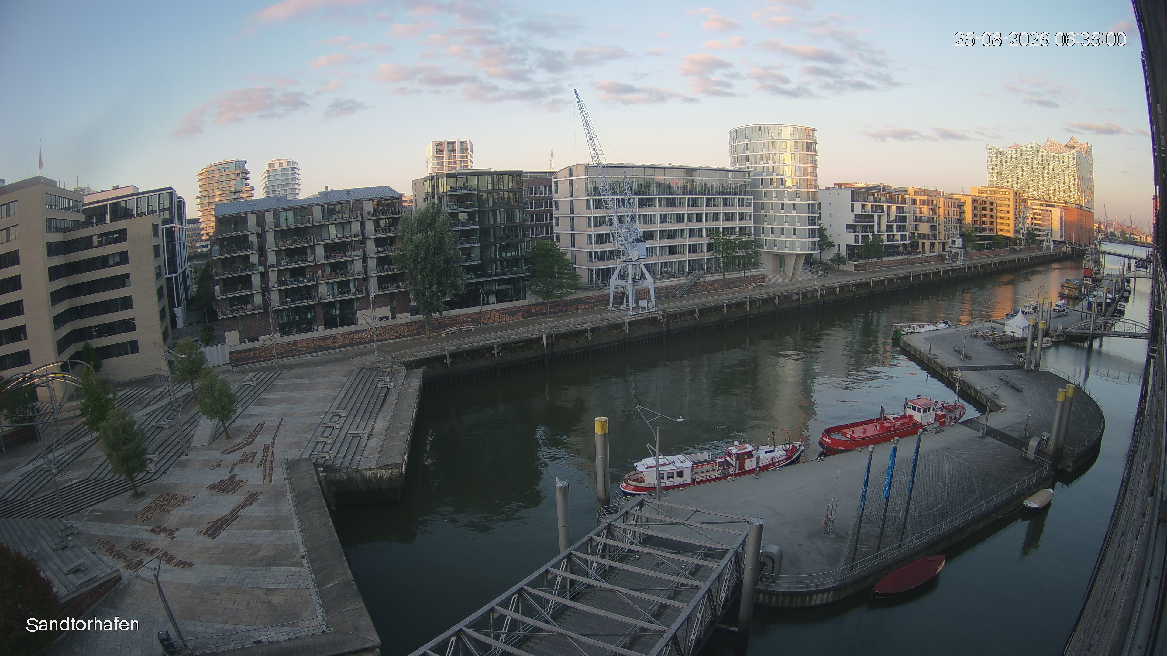 Archived image Webcam Harbour Hall Hamburg