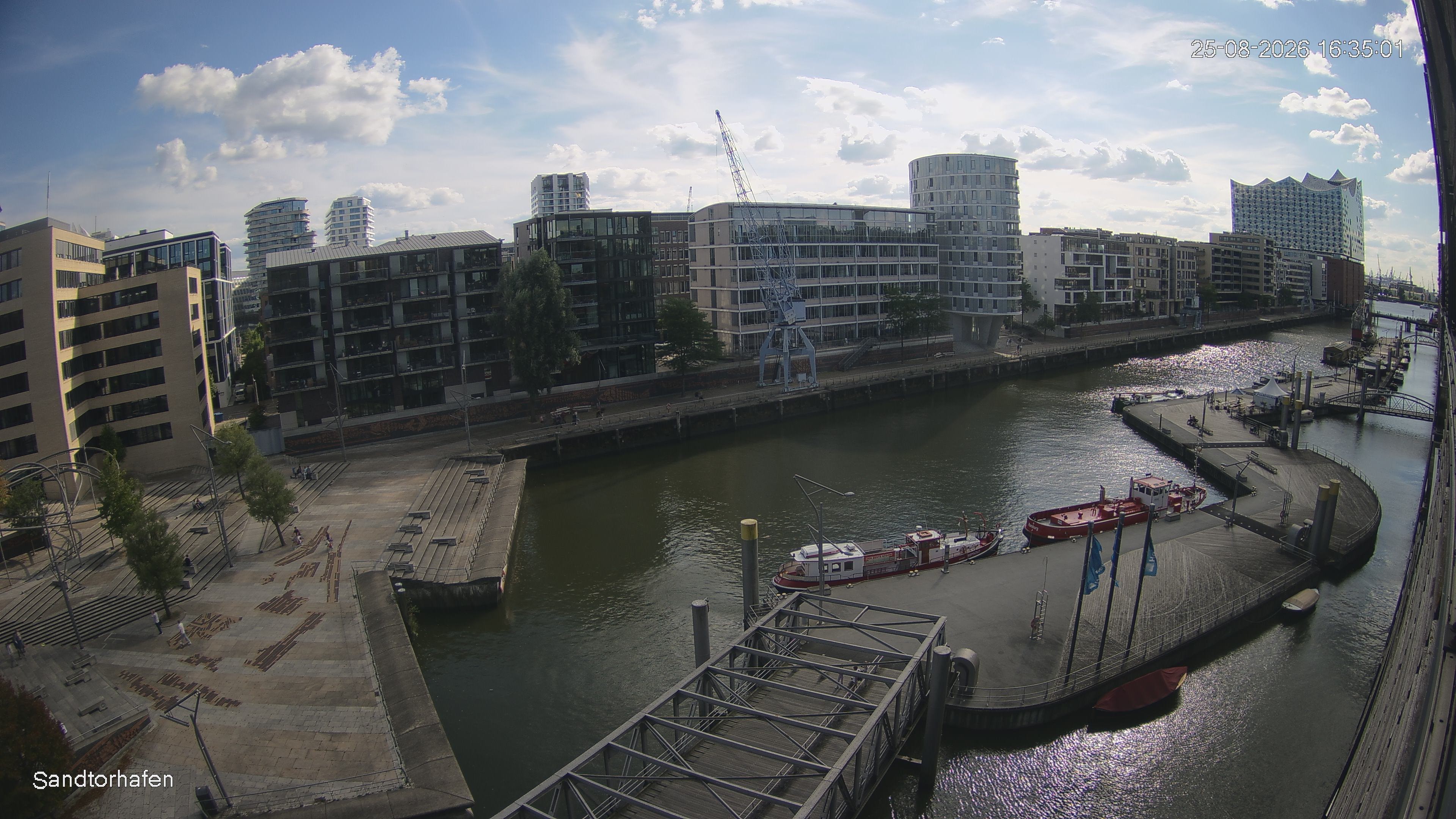 Archived image Webcam Harbour Hall Hamburg