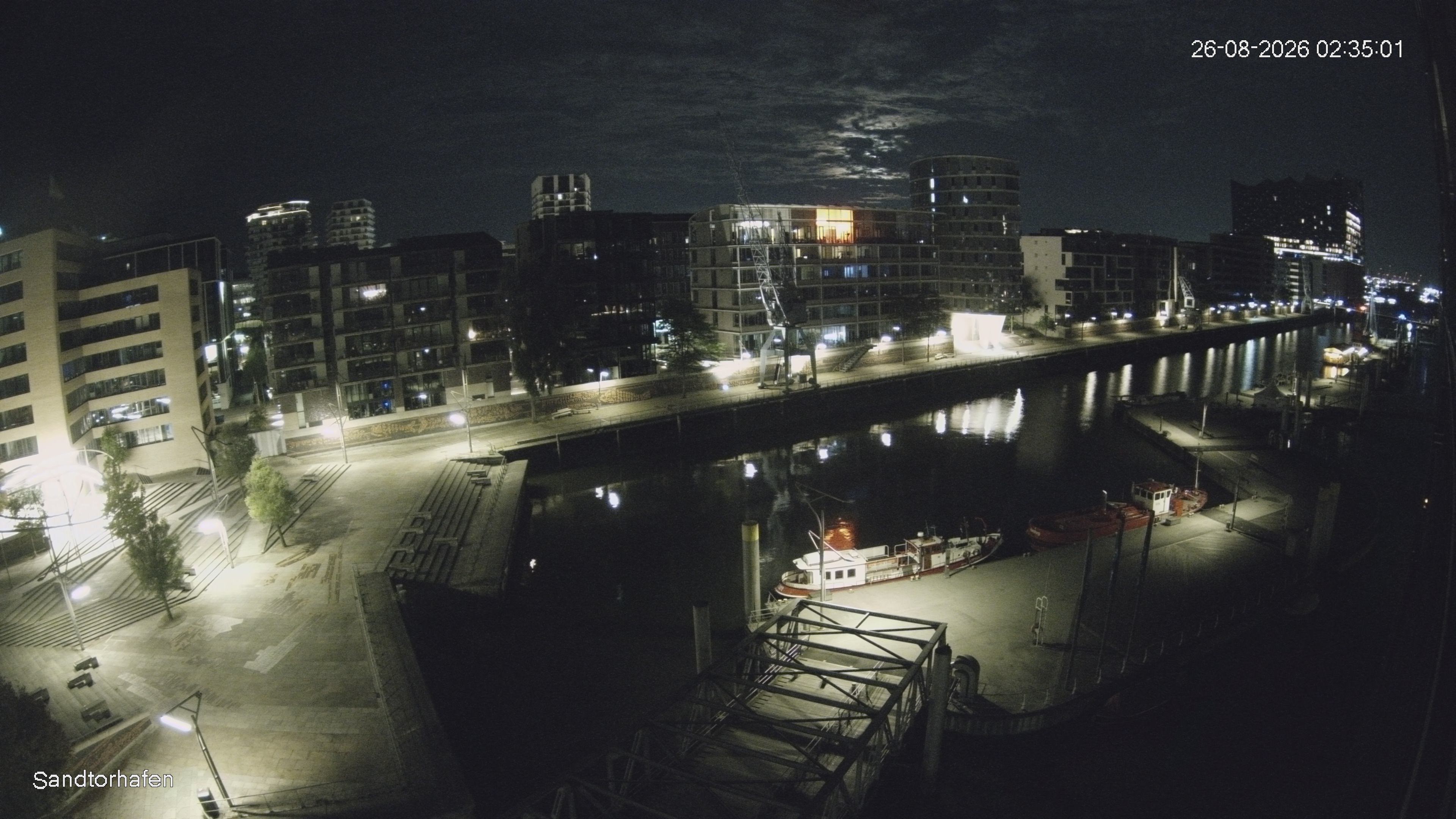 Archiv Foto Webcam Hamburg: HafenCity und Elbphilharmonie