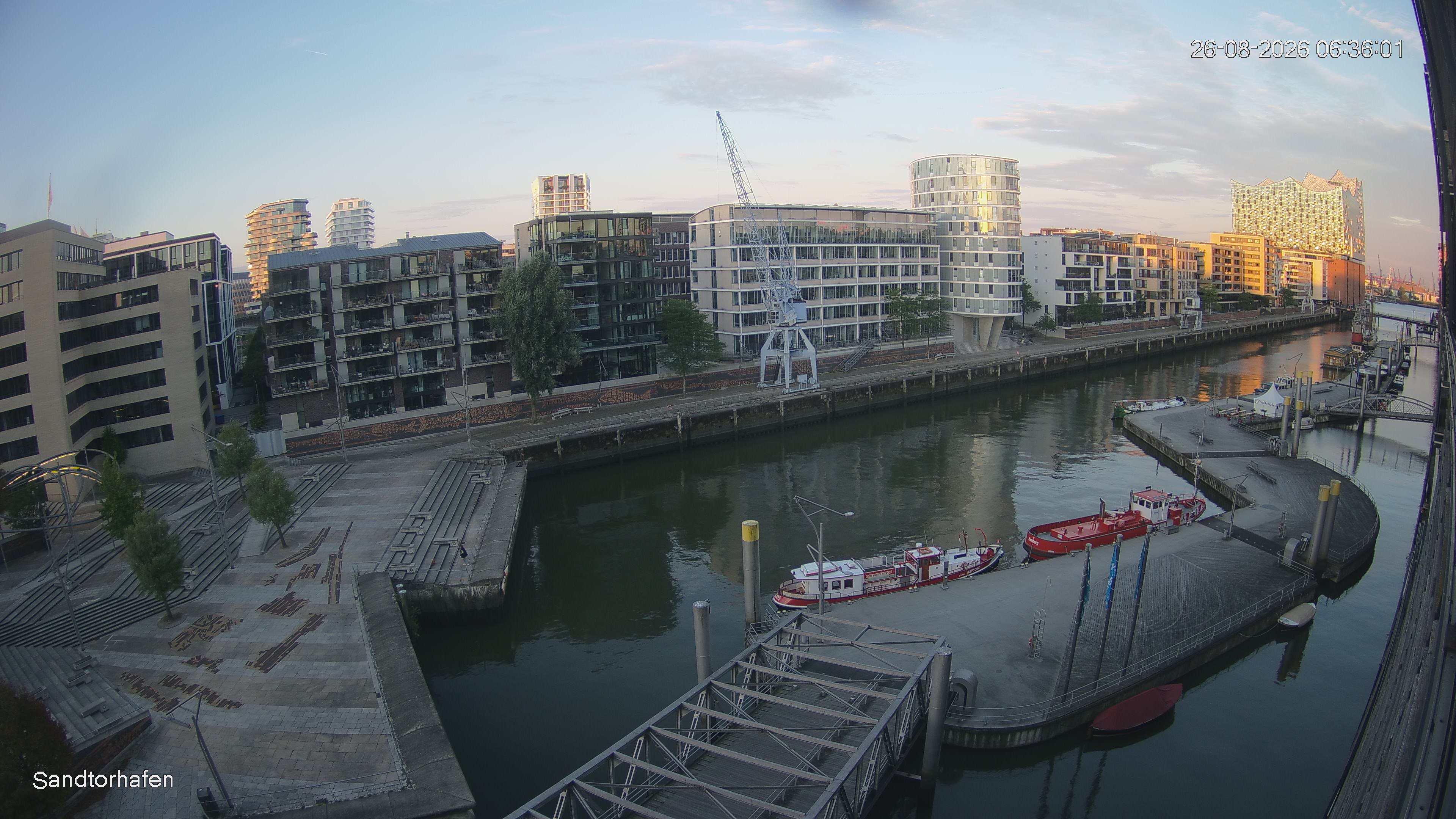 Archiv Foto Webcam Hamburg: HafenCity und Elbphilharmonie
