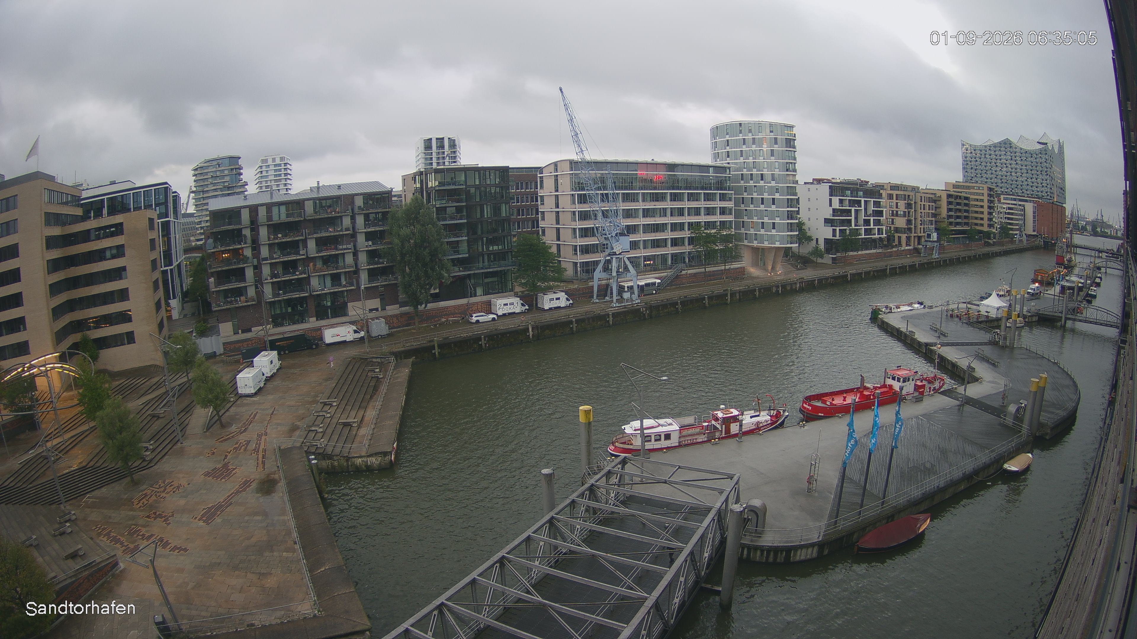 Archiv Foto Webcam Hamburg: HafenCity und Elbphilharmonie