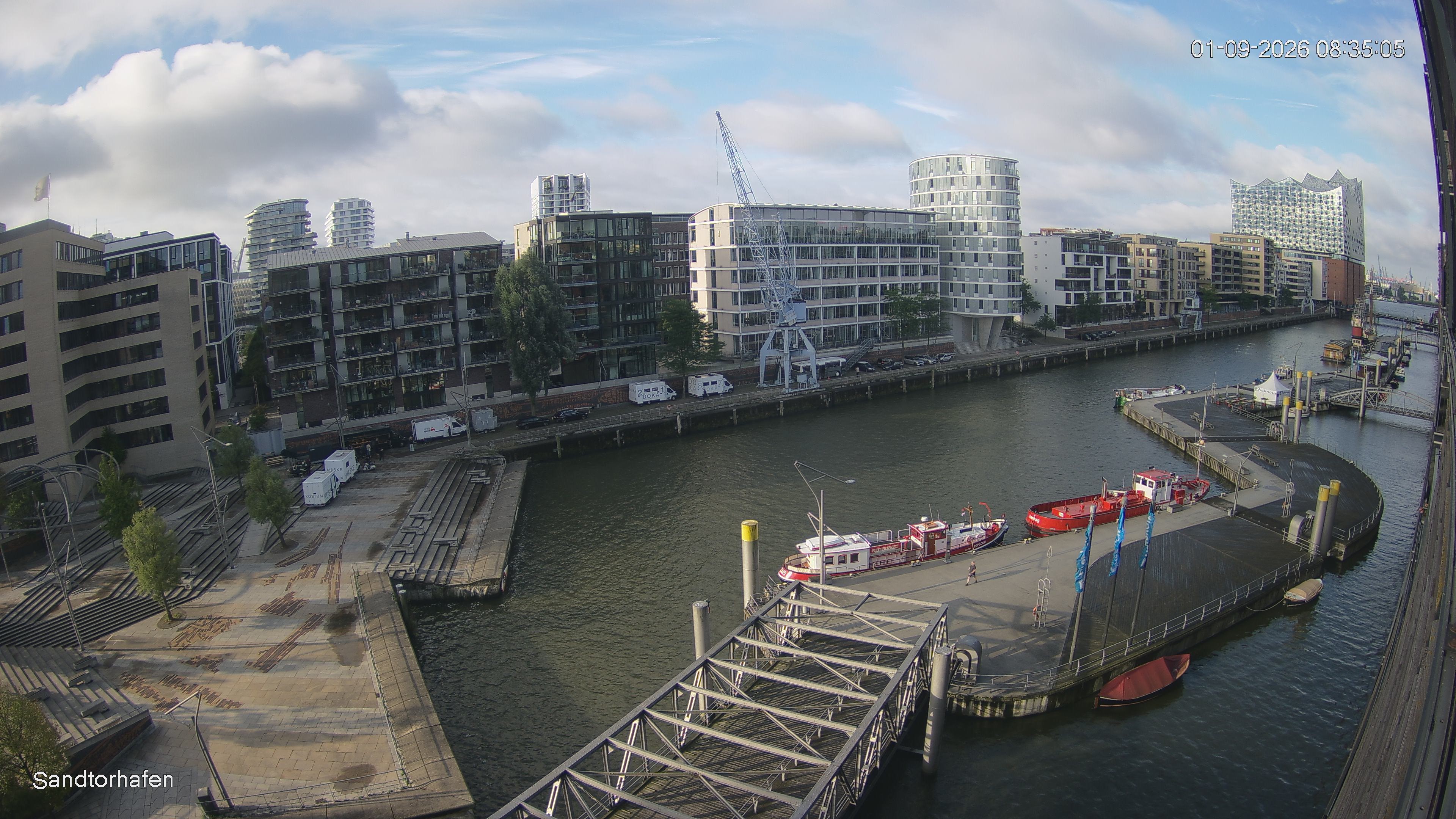 Archiv Foto Webcam Hamburg: HafenCity und Elbphilharmonie