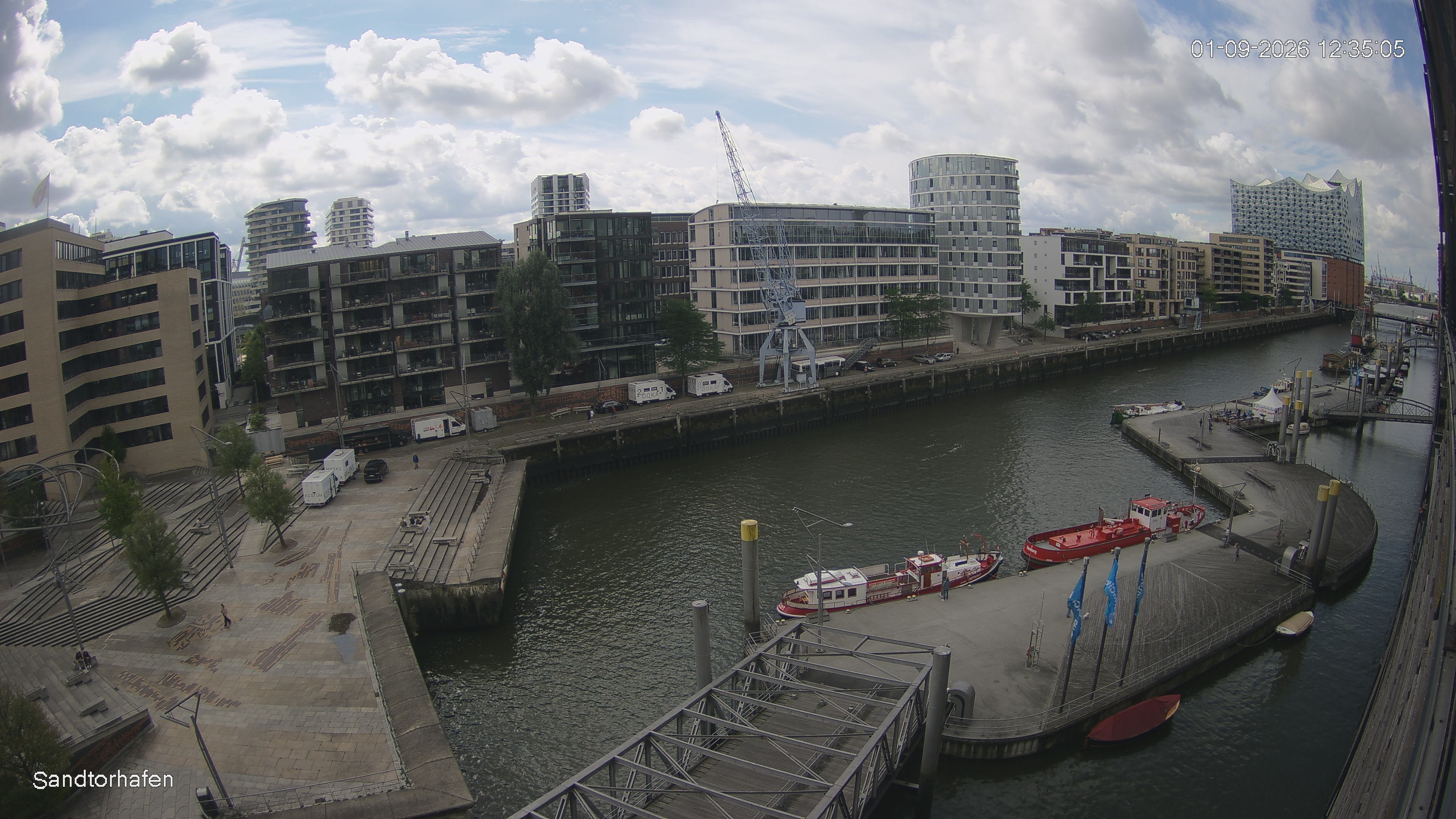 Archiv Foto Webcam Hamburg: HafenCity und Elbphilharmonie