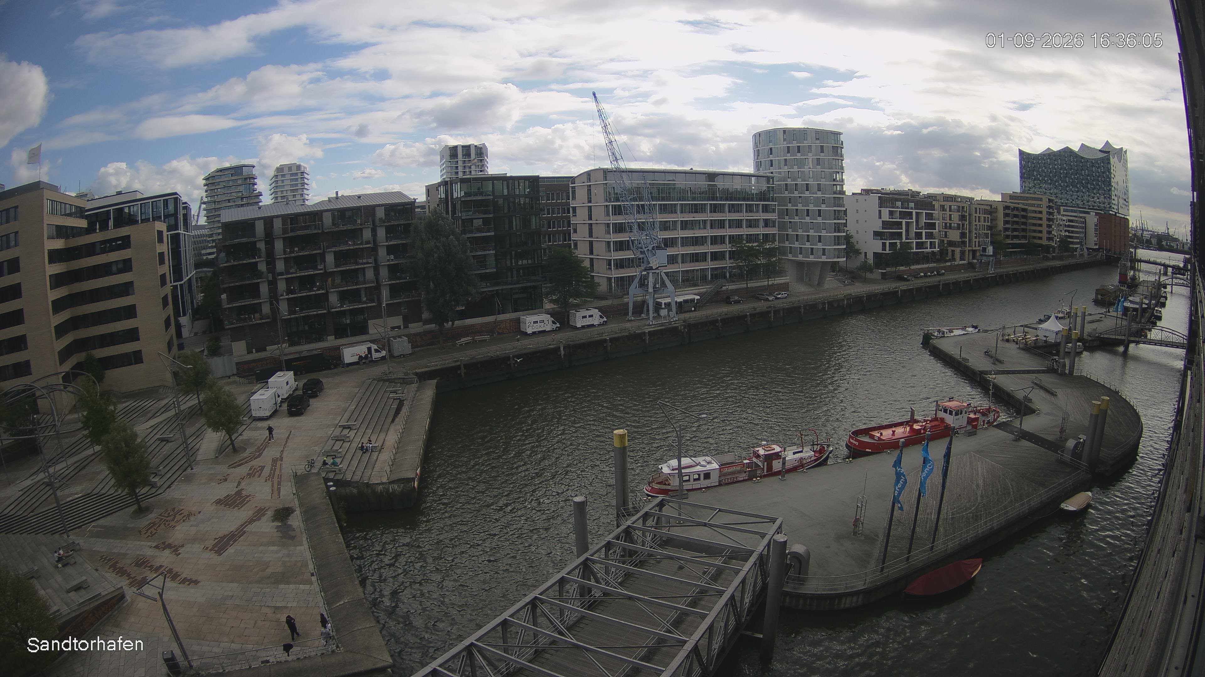 Archiv Foto Webcam Hamburg: HafenCity und Elbphilharmonie