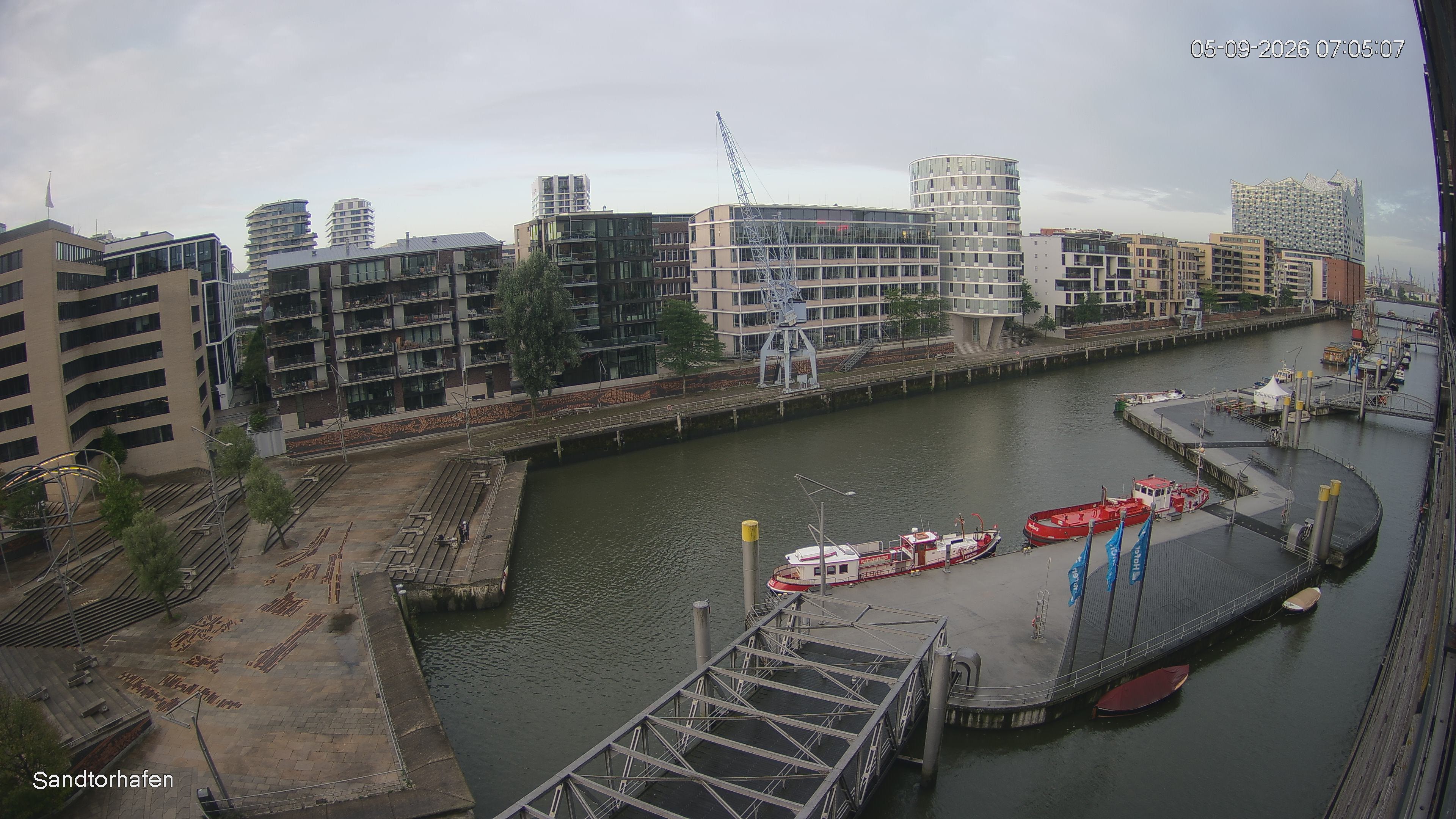 Archiv Foto Webcam Hamburg: HafenCity und Elbphilharmonie