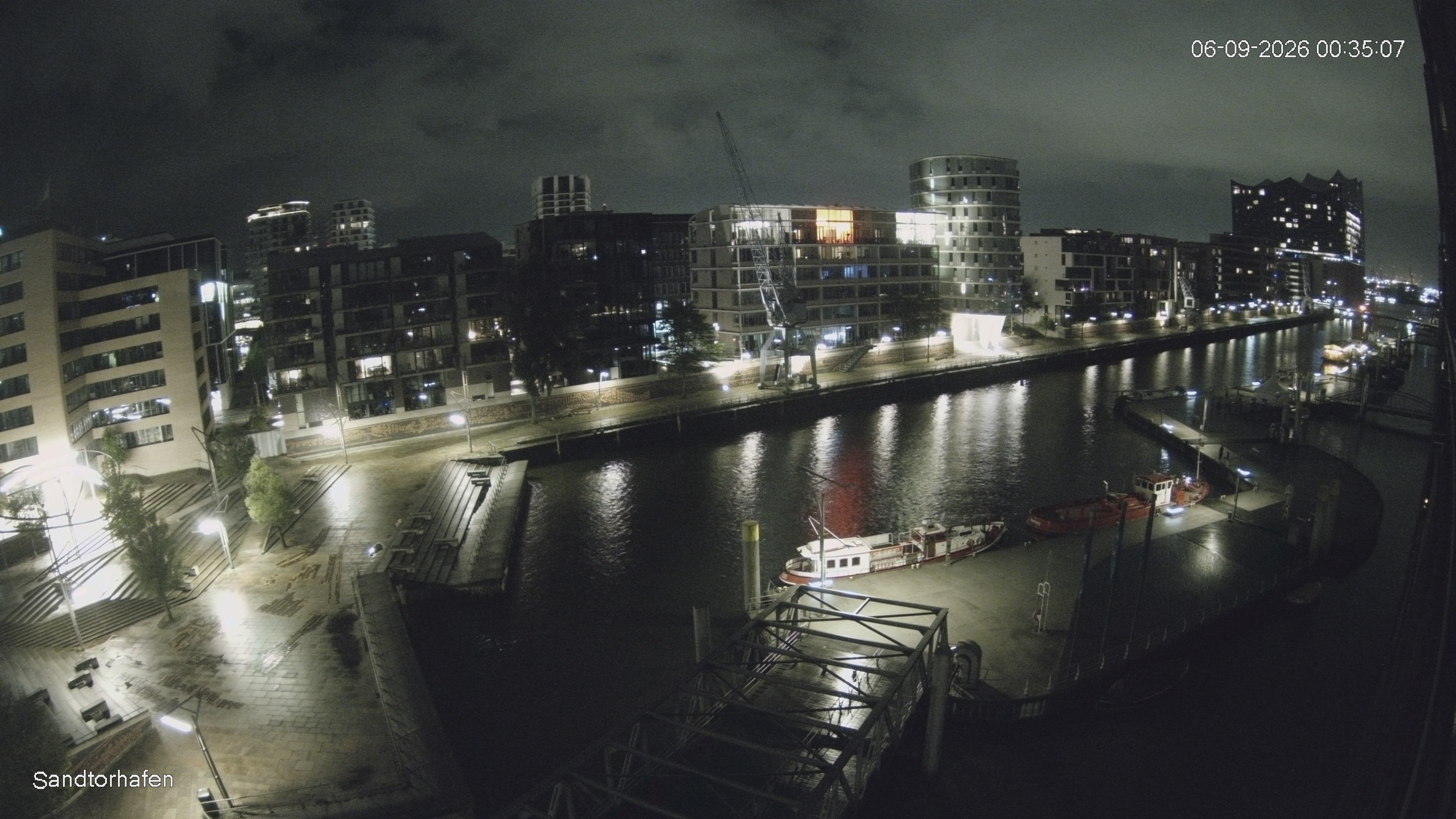 Archiv Foto Webcam Hamburg: HafenCity und Elbphilharmonie