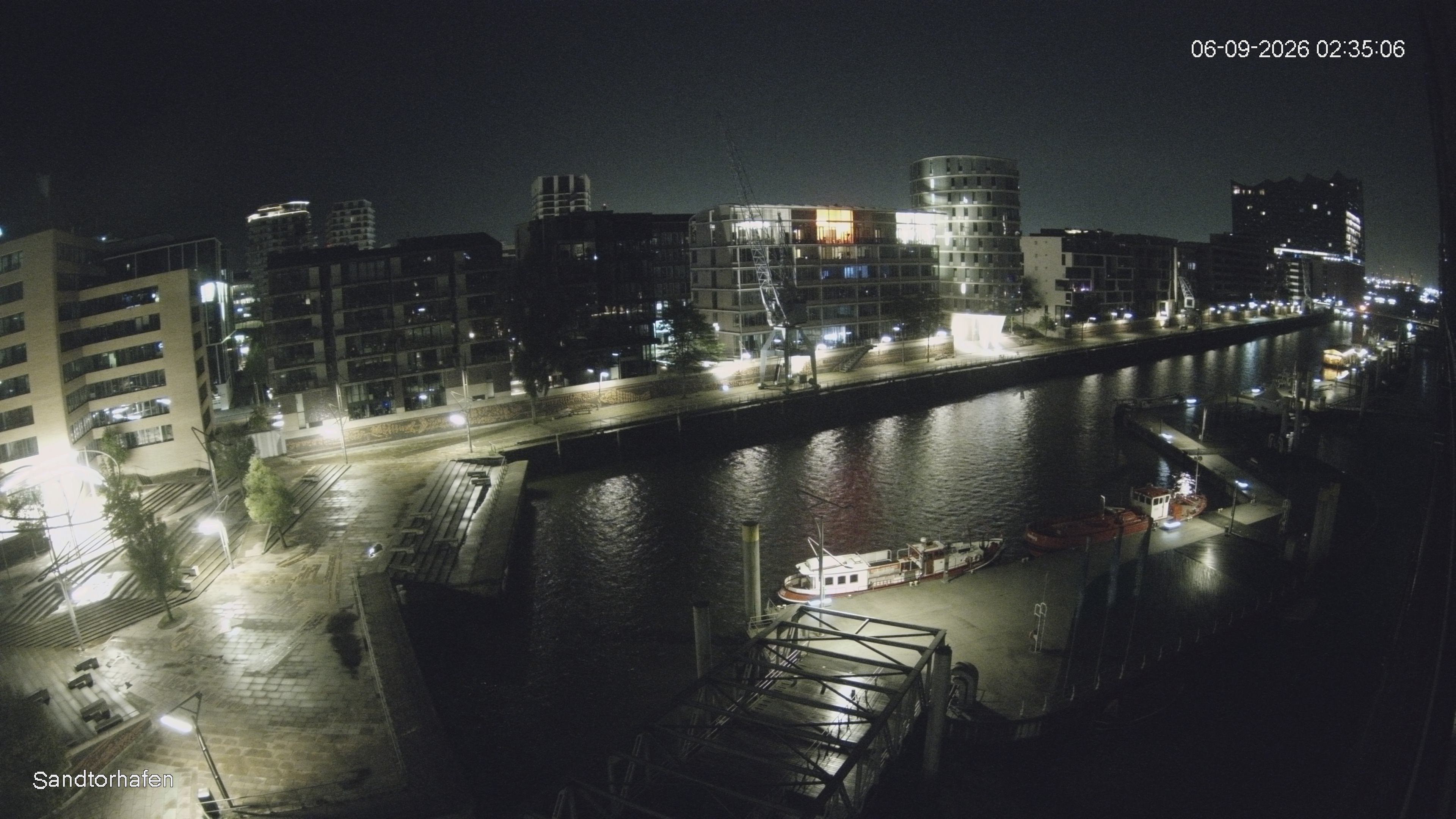 Archiv Foto Webcam Hamburg: HafenCity und Elbphilharmonie