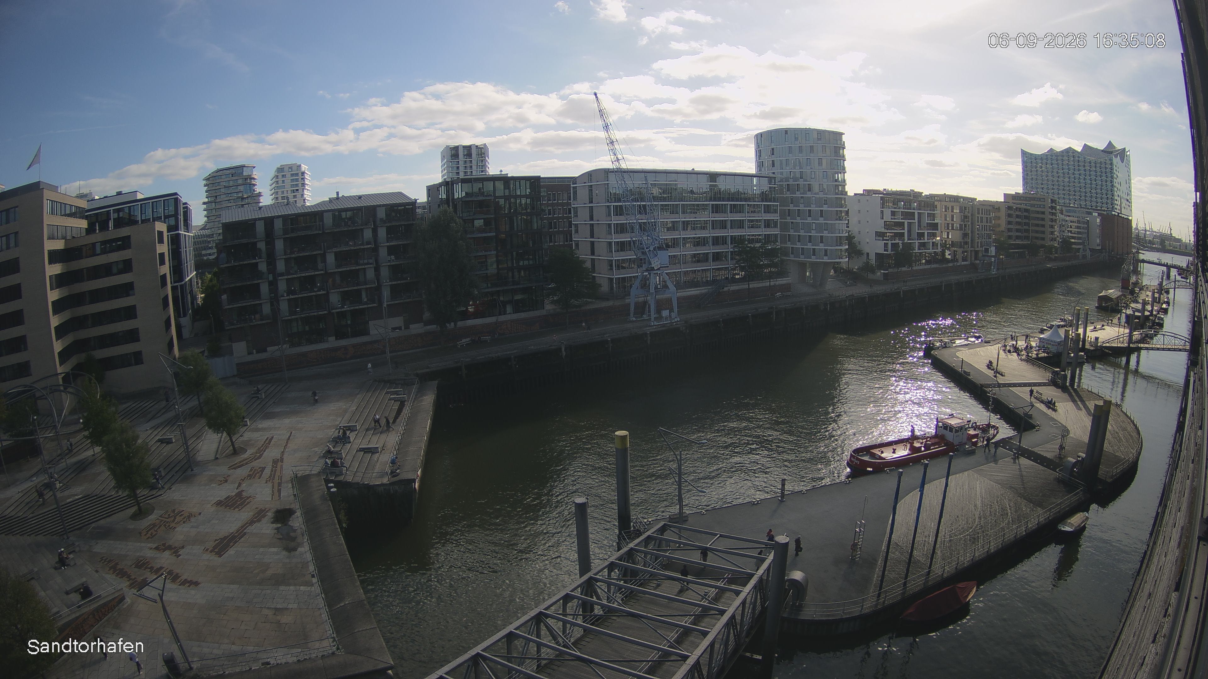 Archiv Foto Webcam Hamburg: HafenCity und Elbphilharmonie