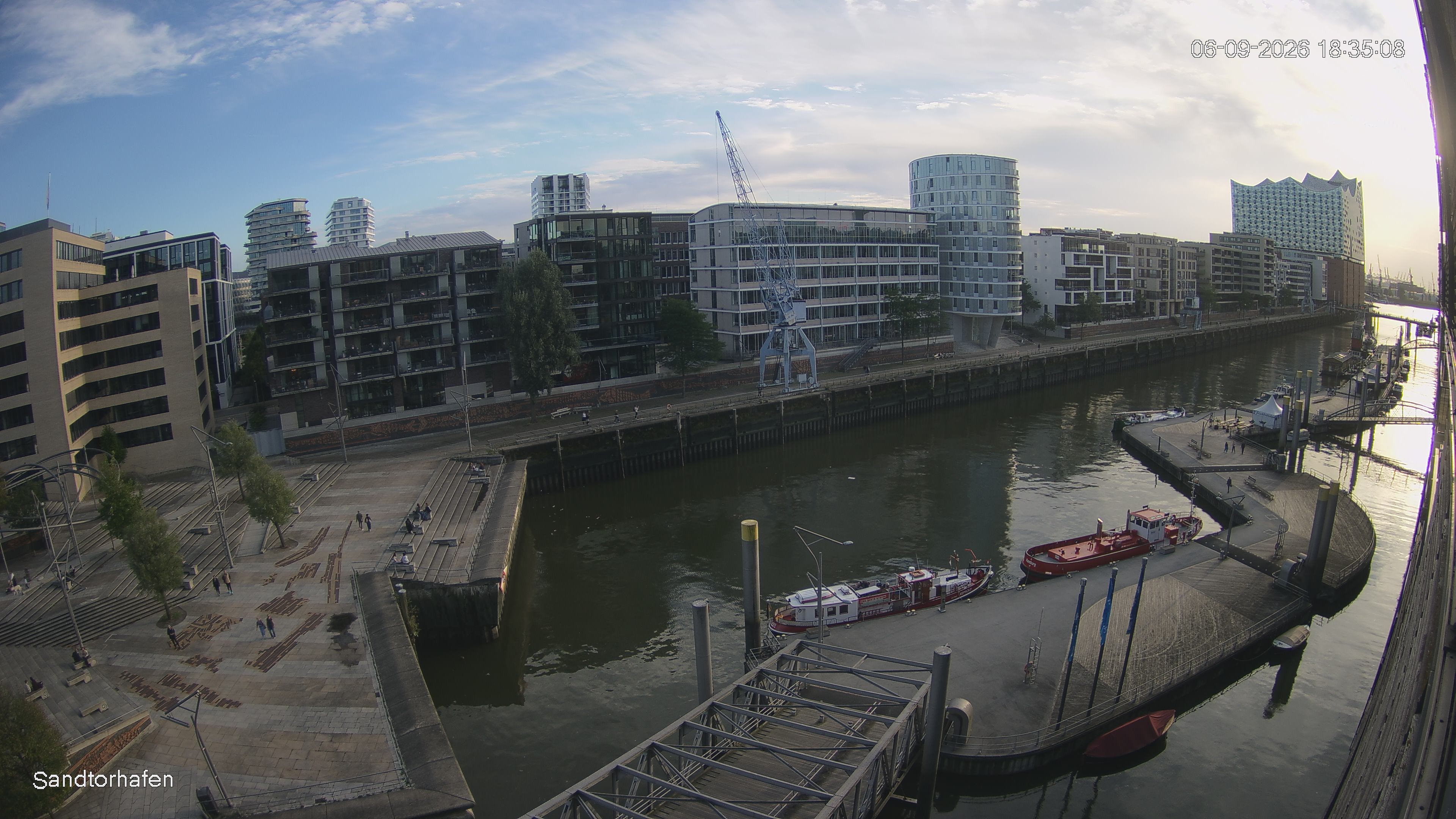 Archiv Foto Webcam Hamburg: HafenCity und Elbphilharmonie