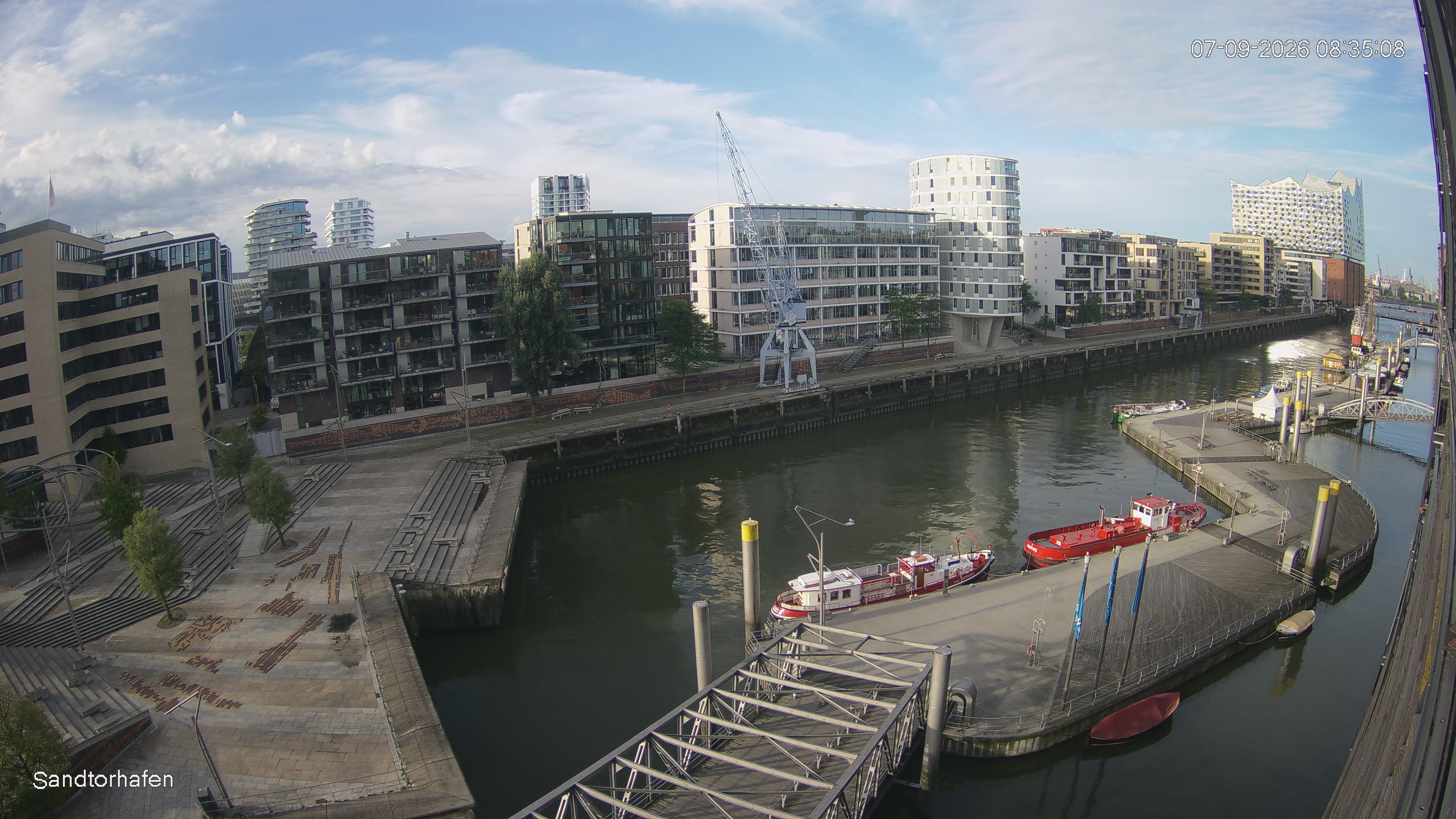 Archiv Foto Webcam Hamburg: HafenCity und Elbphilharmonie