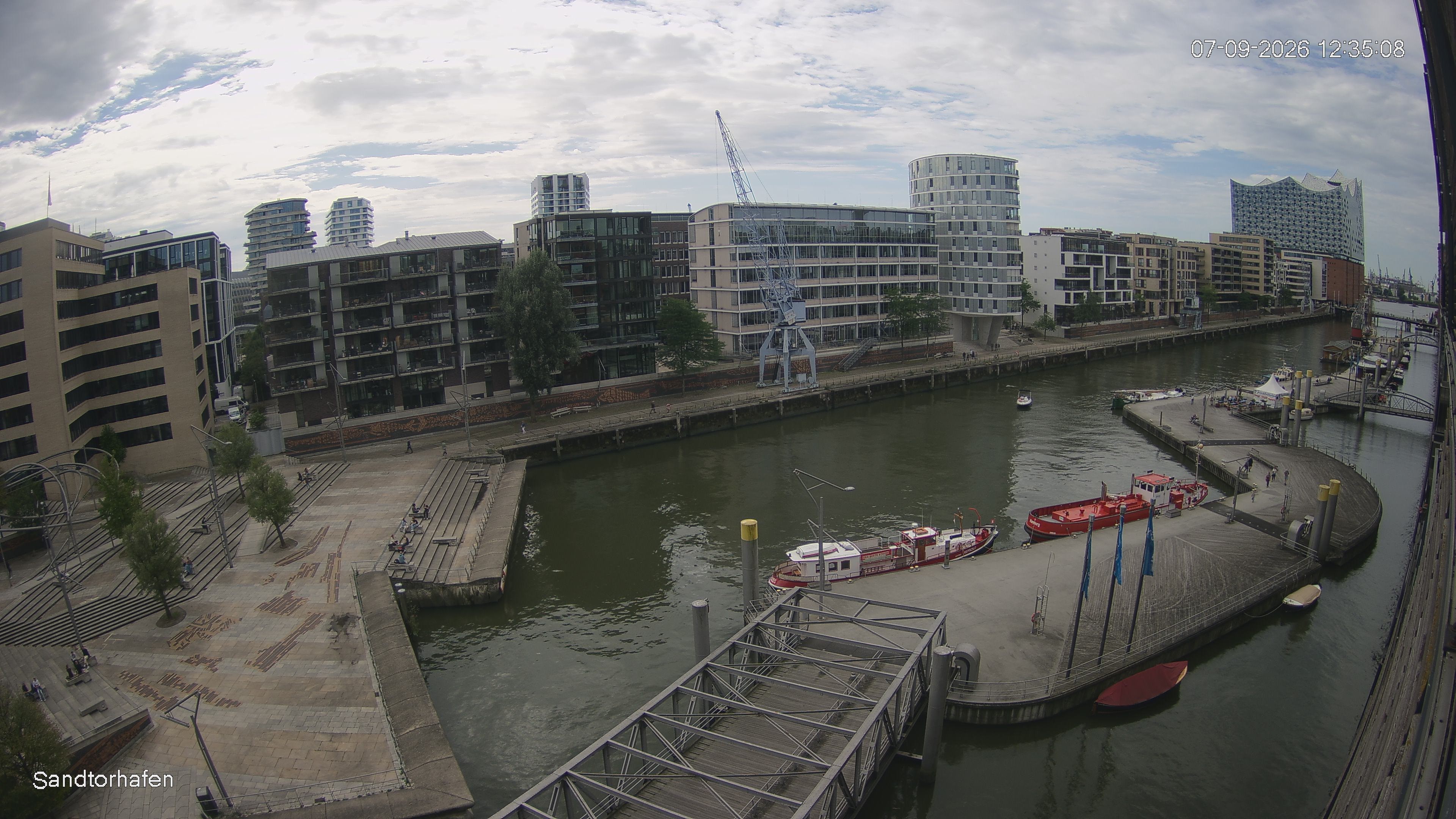 Archiv Foto Webcam Hamburg: HafenCity und Elbphilharmonie