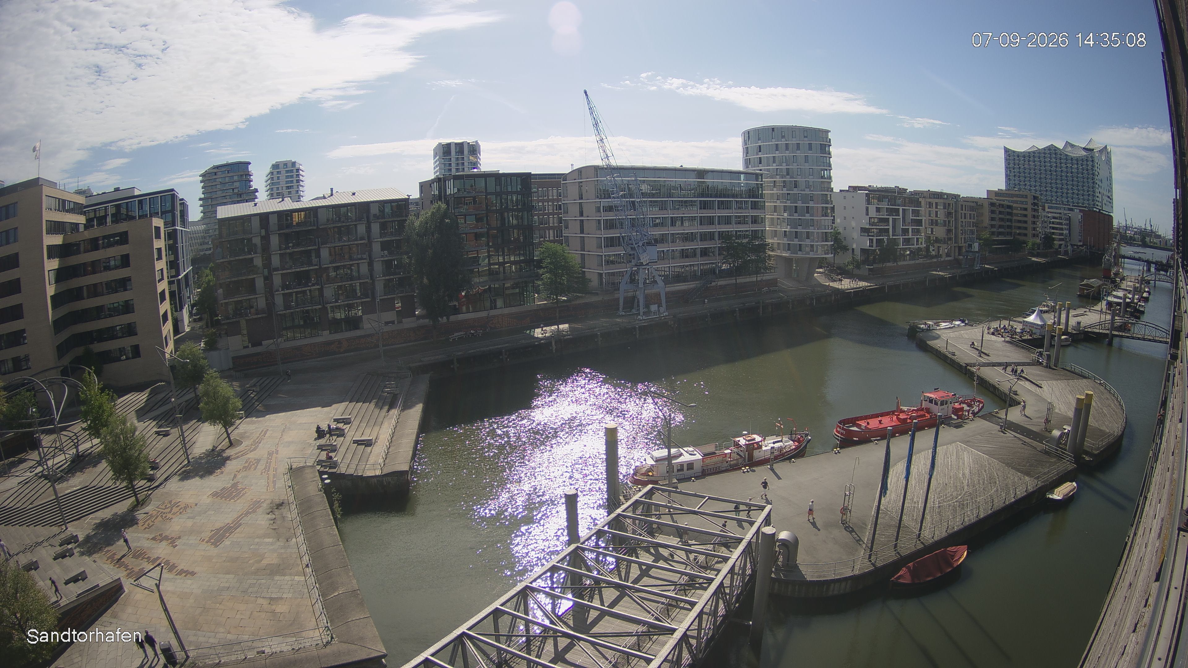 Archiv Foto Webcam Hamburg: HafenCity und Elbphilharmonie