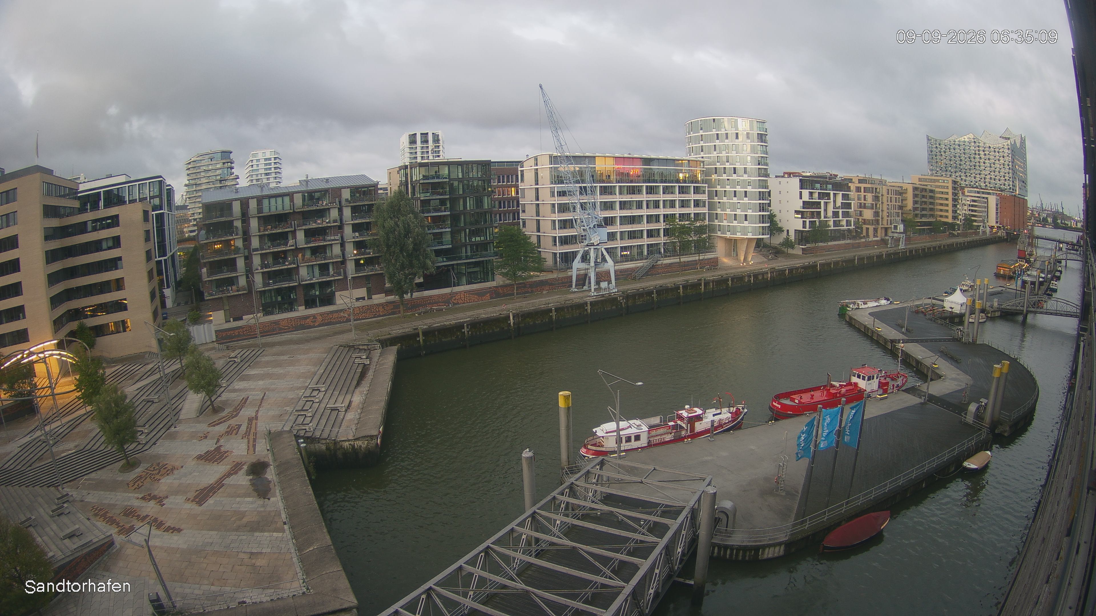 Archived image Webcam Harbour Hall Hamburg
