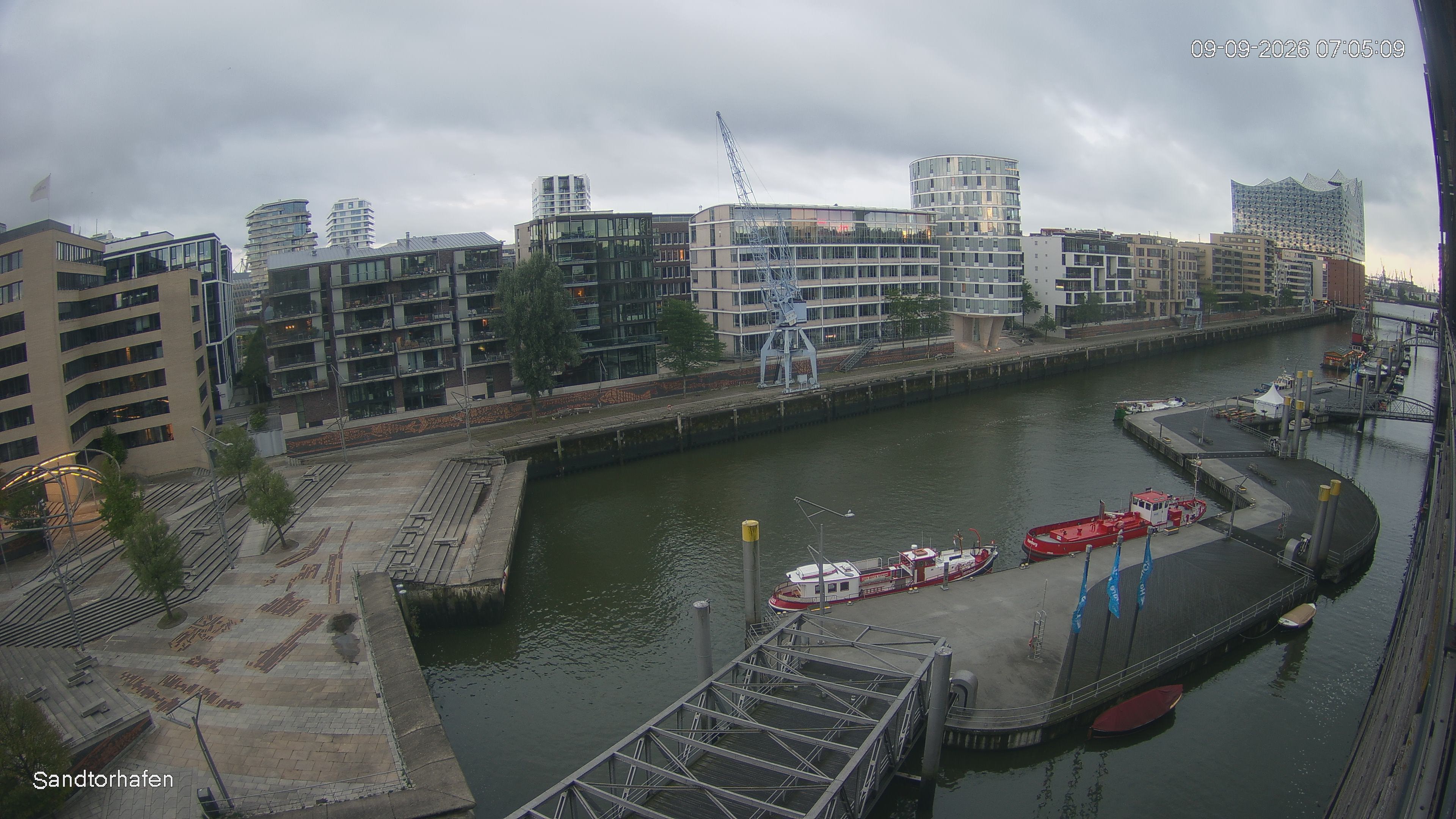 Archiv Foto Webcam Hamburg: HafenCity und Elbphilharmonie