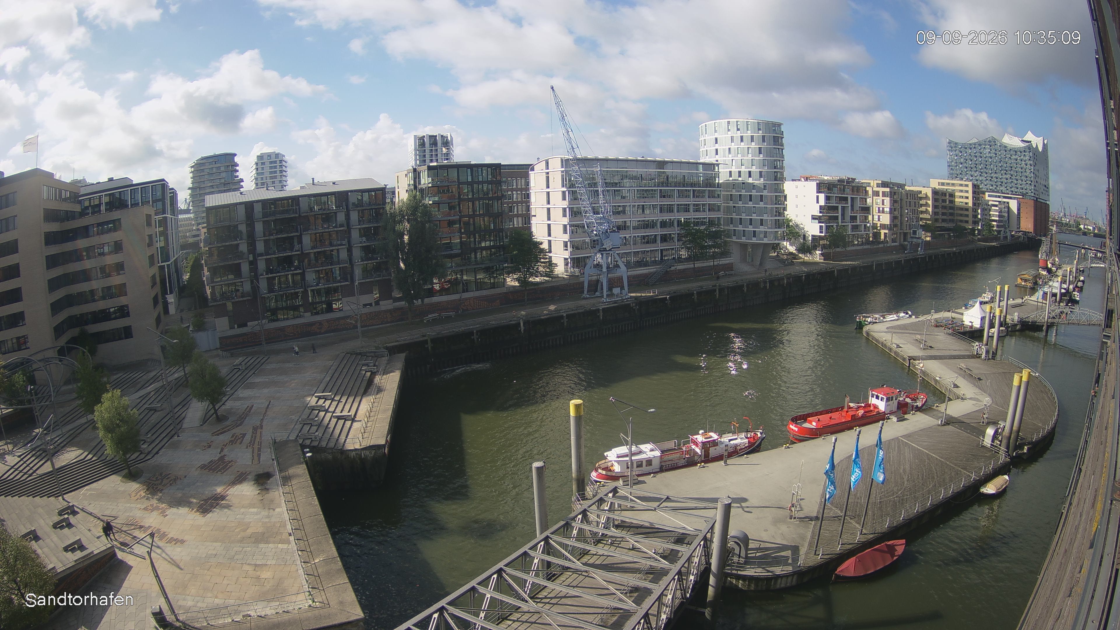 Archiv Foto Webcam Hamburg: HafenCity und Elbphilharmonie