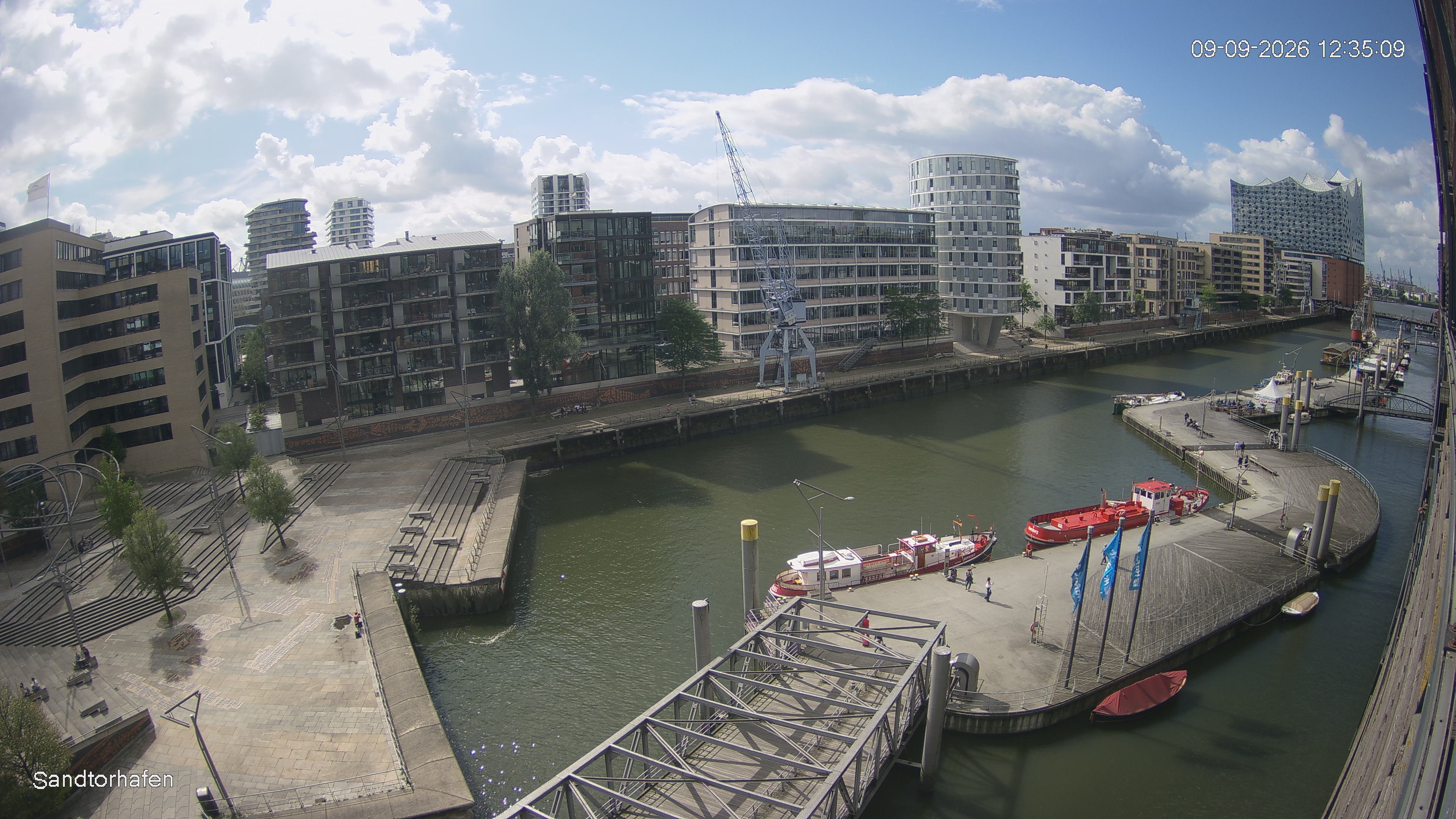 Archiv Foto Webcam Hamburg: HafenCity und Elbphilharmonie