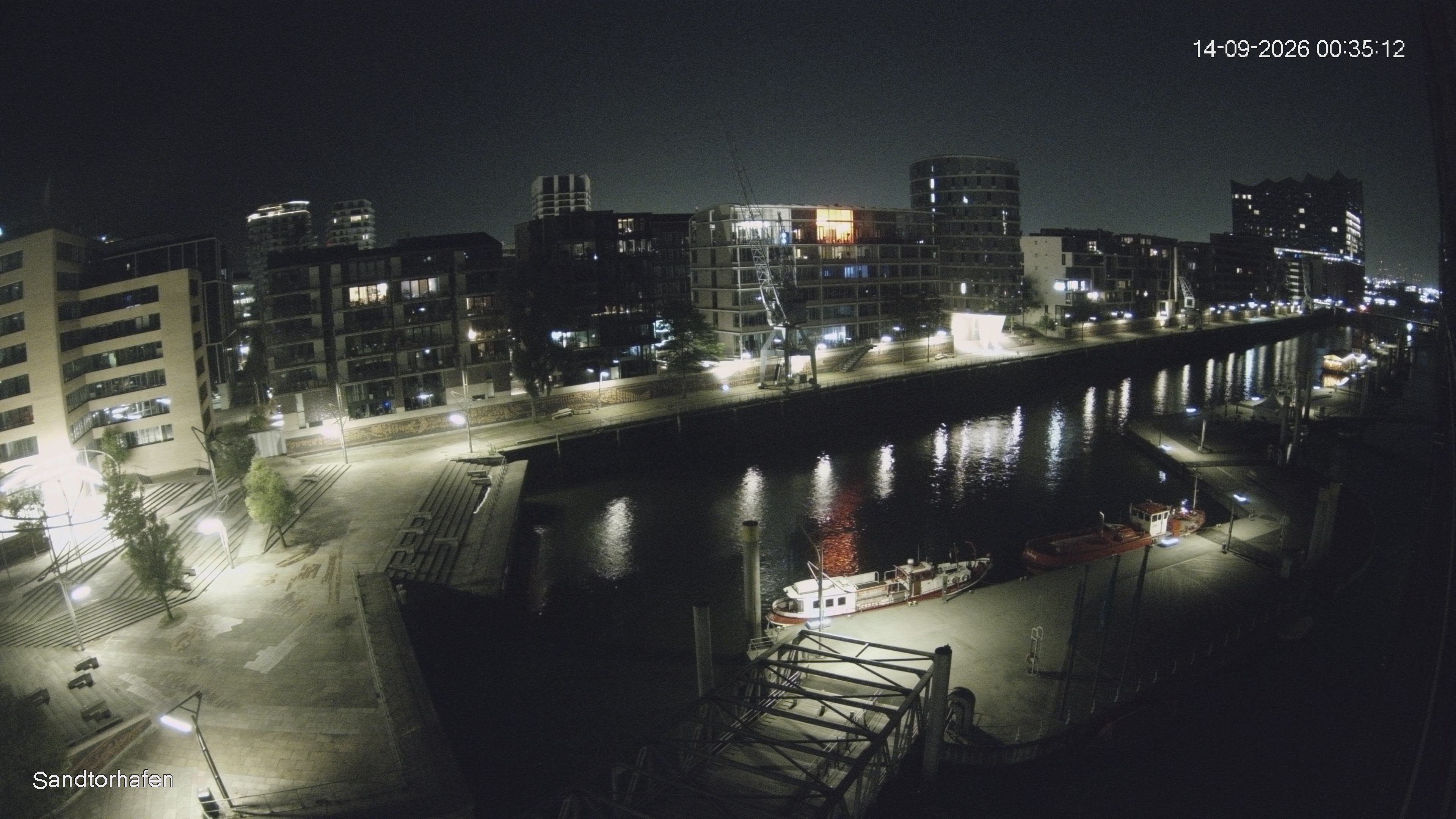 Archiv Foto Webcam Hamburg: HafenCity und Elbphilharmonie