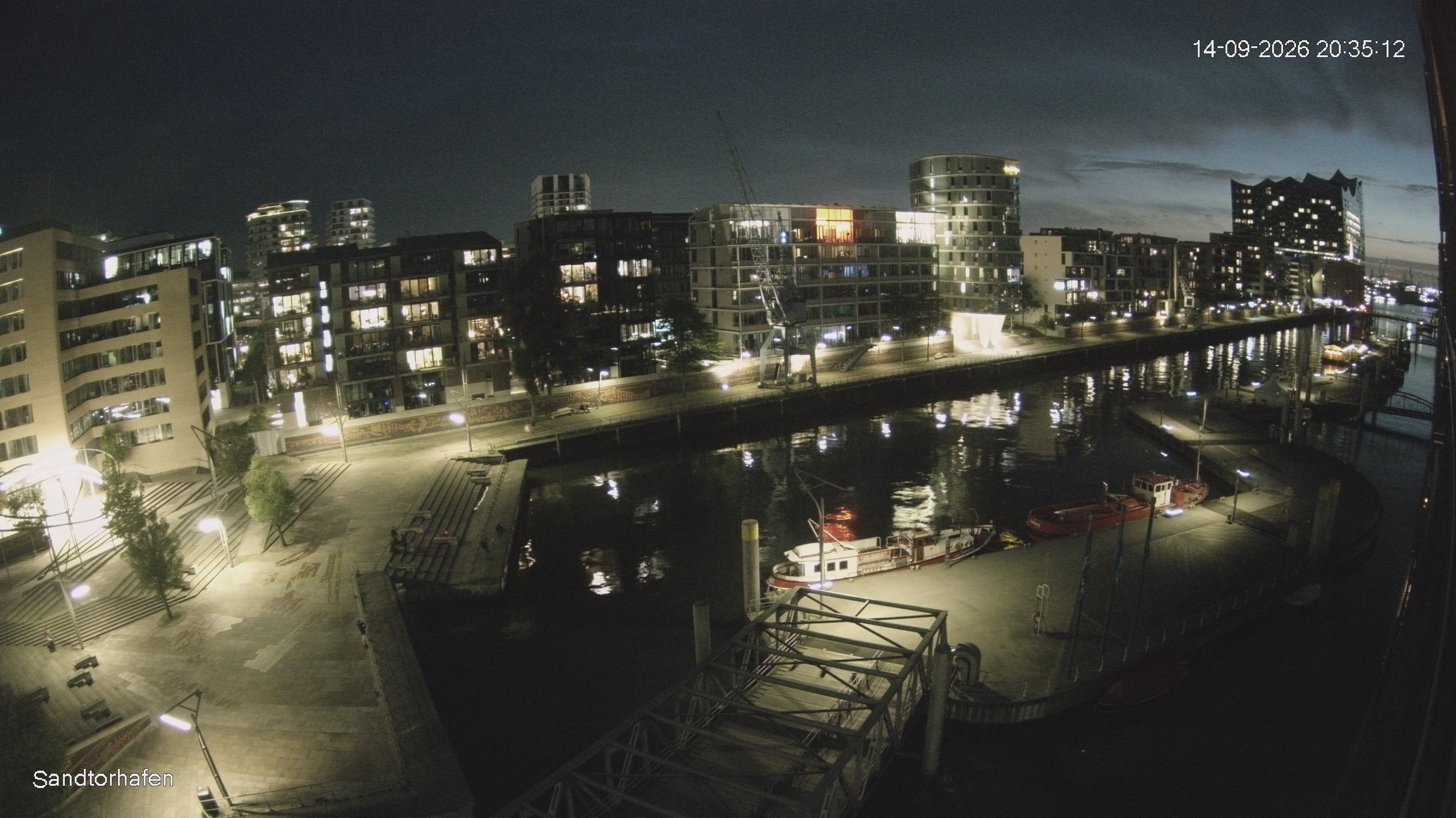 Archiv Foto Webcam Hamburg: HafenCity und Elbphilharmonie