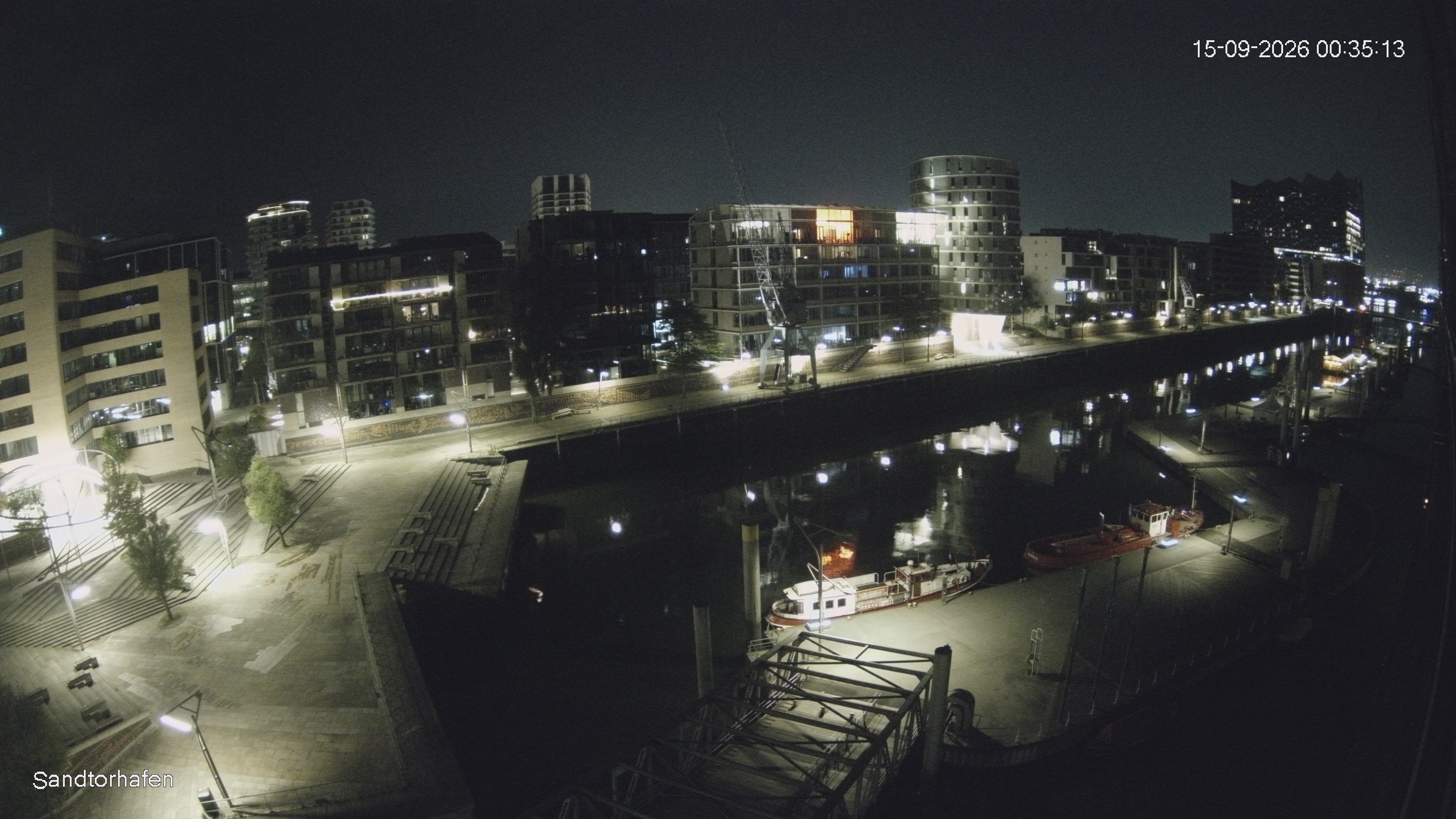 Archiv Foto Webcam Hamburg: HafenCity und Elbphilharmonie