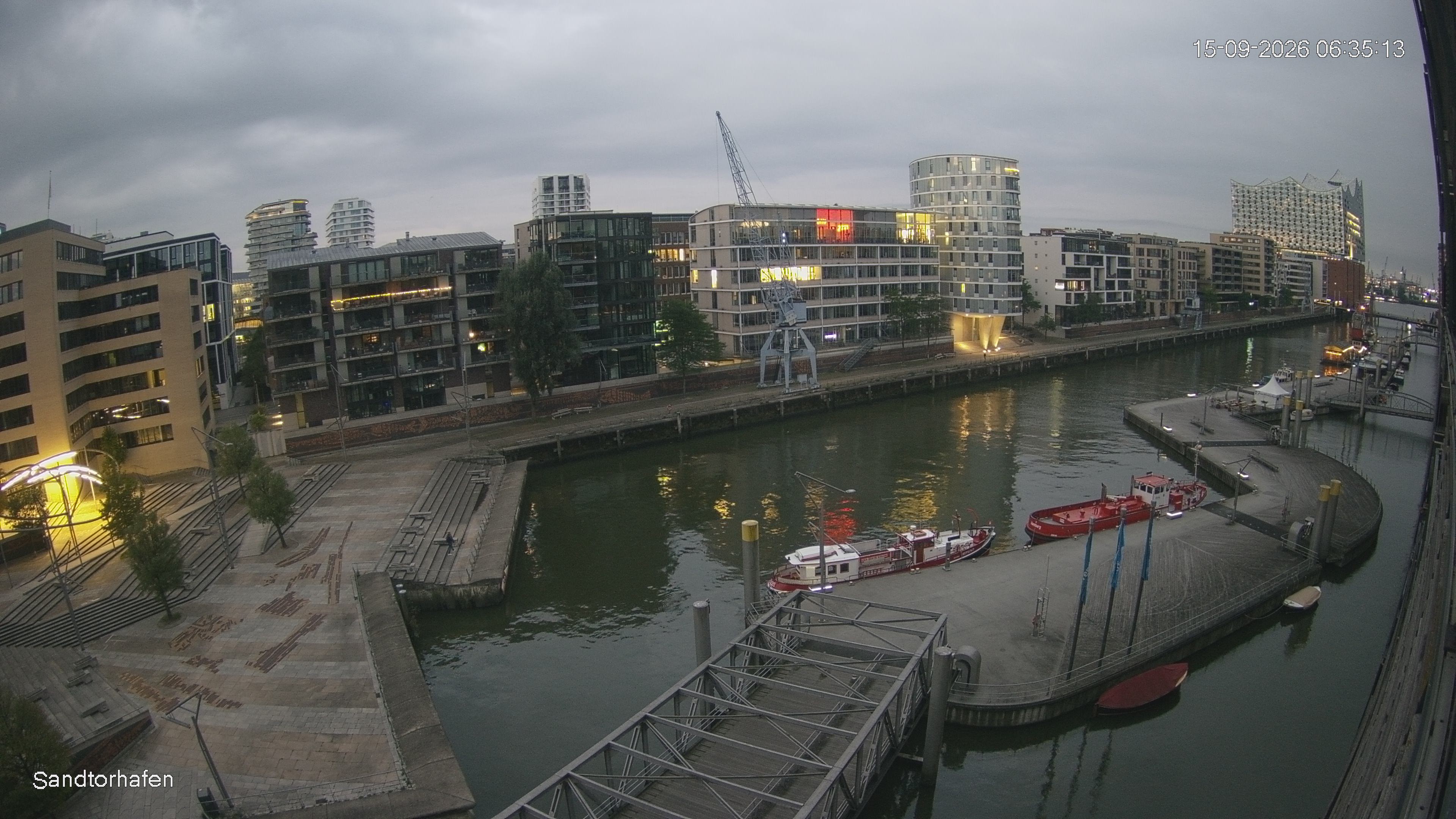 Archiv Foto Webcam Hamburg: HafenCity und Elbphilharmonie