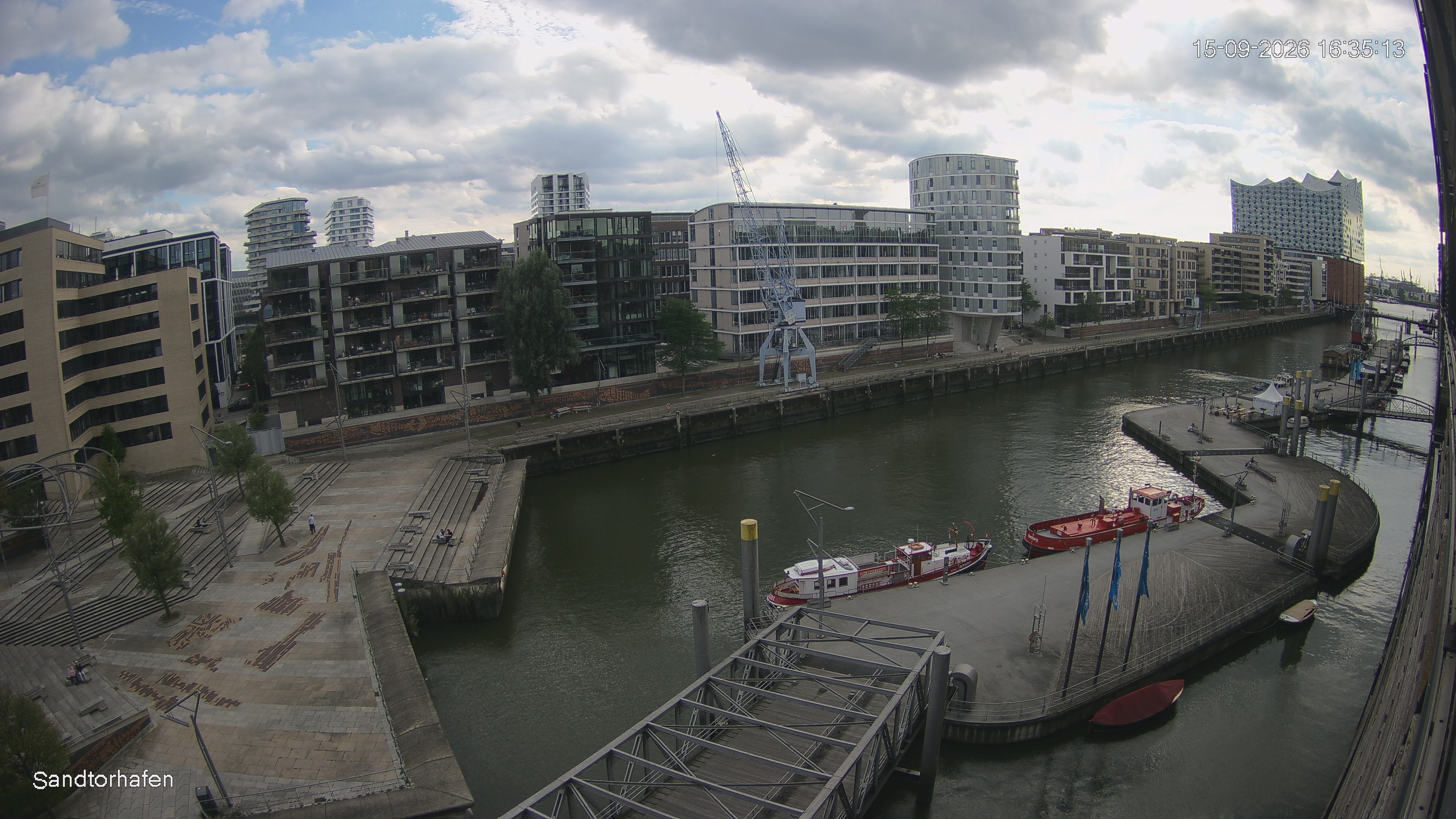 Archiv Foto Webcam Hamburg: HafenCity und Elbphilharmonie
