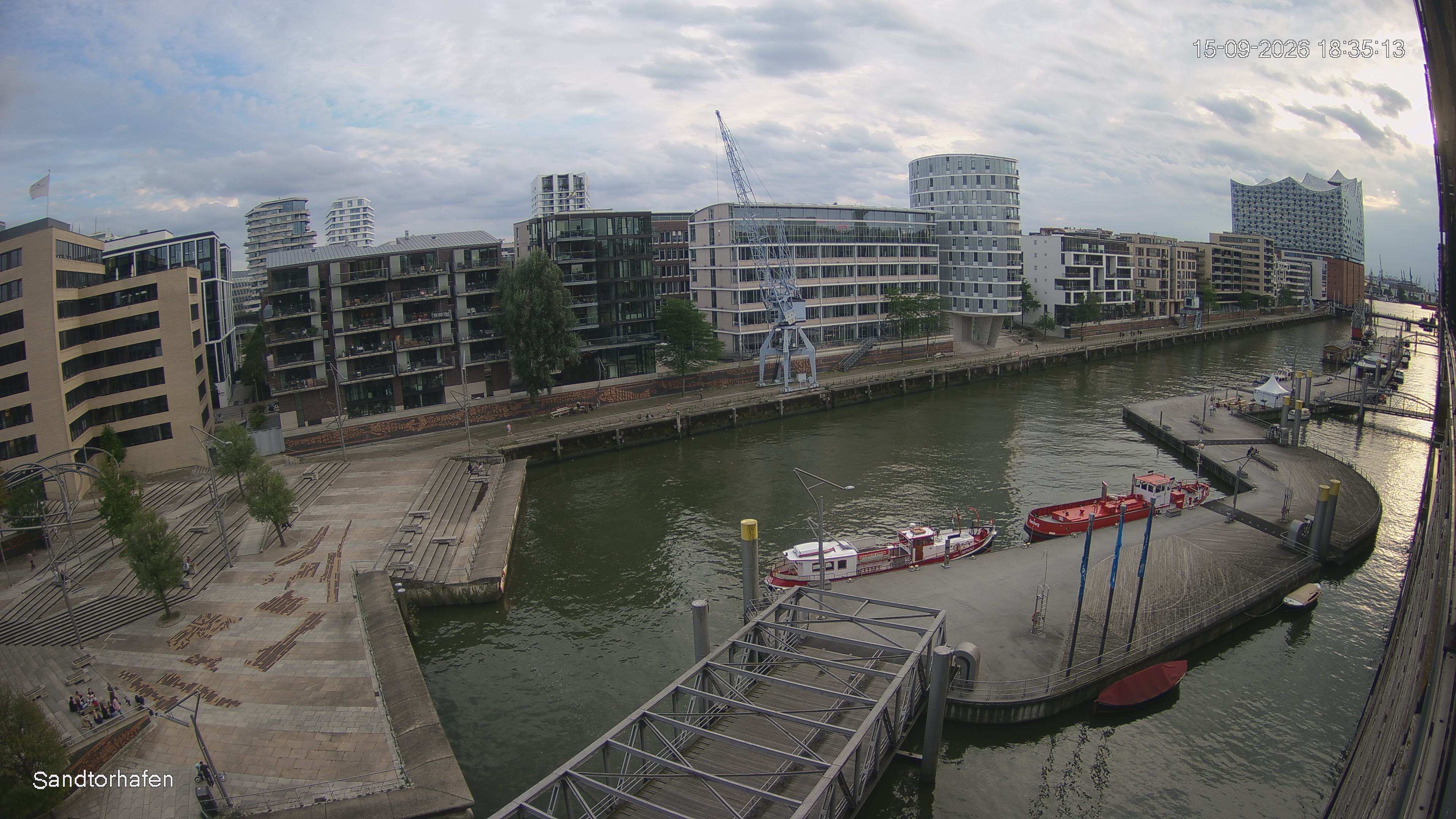 Archiv Foto Webcam Hamburg: HafenCity und Elbphilharmonie