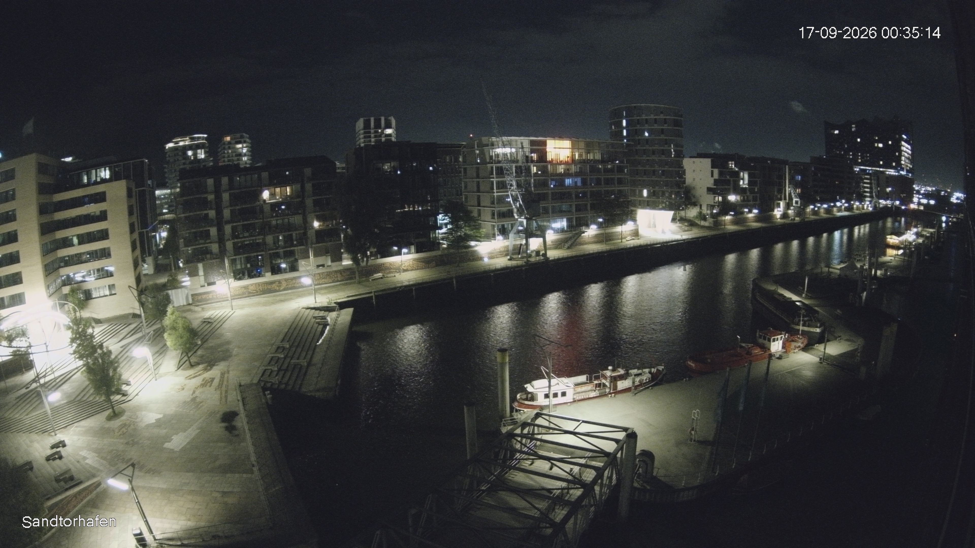Archiv Foto Webcam Hamburg: HafenCity und Elbphilharmonie
