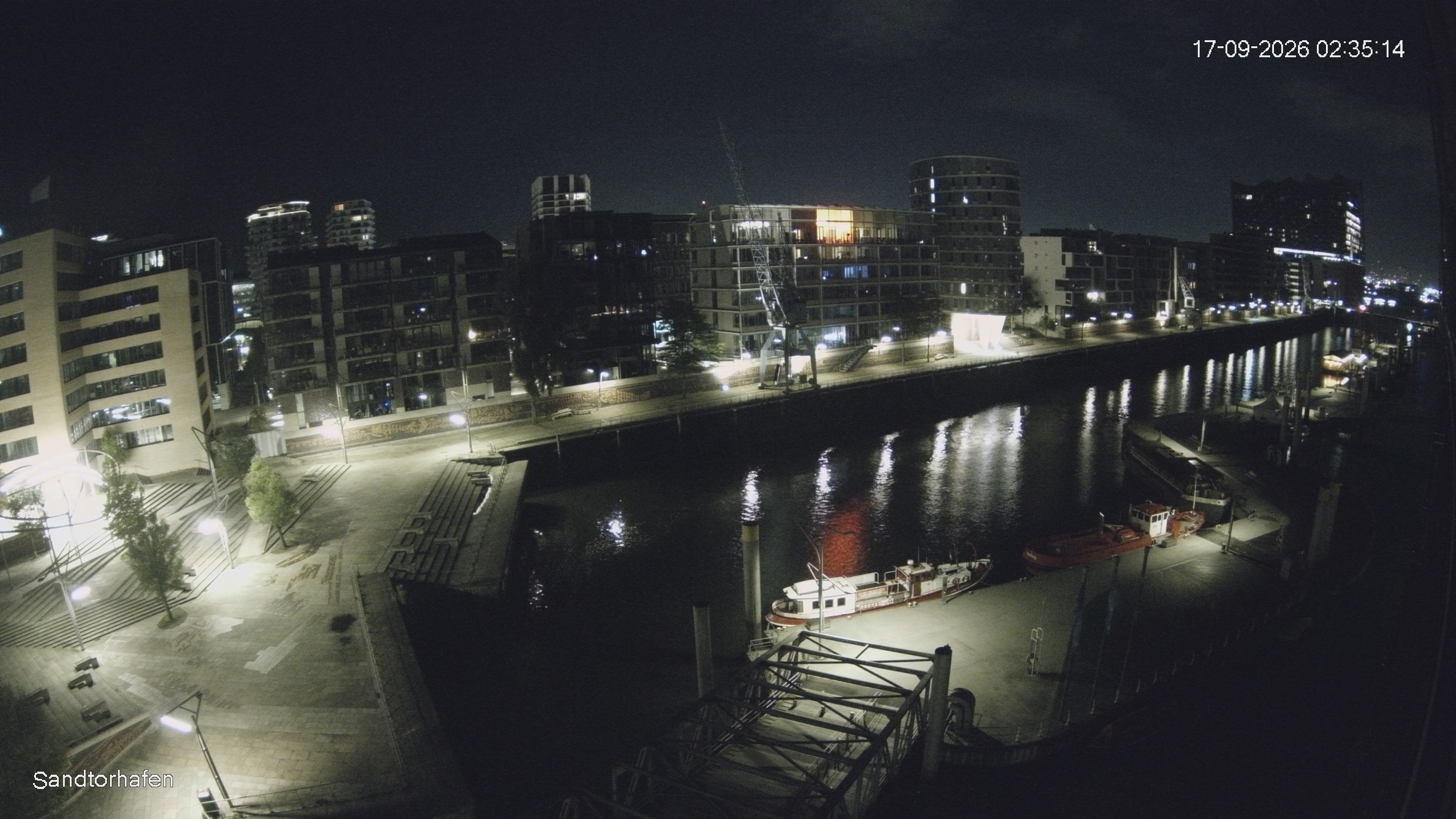 Archiv Foto Webcam Hamburg: HafenCity und Elbphilharmonie
