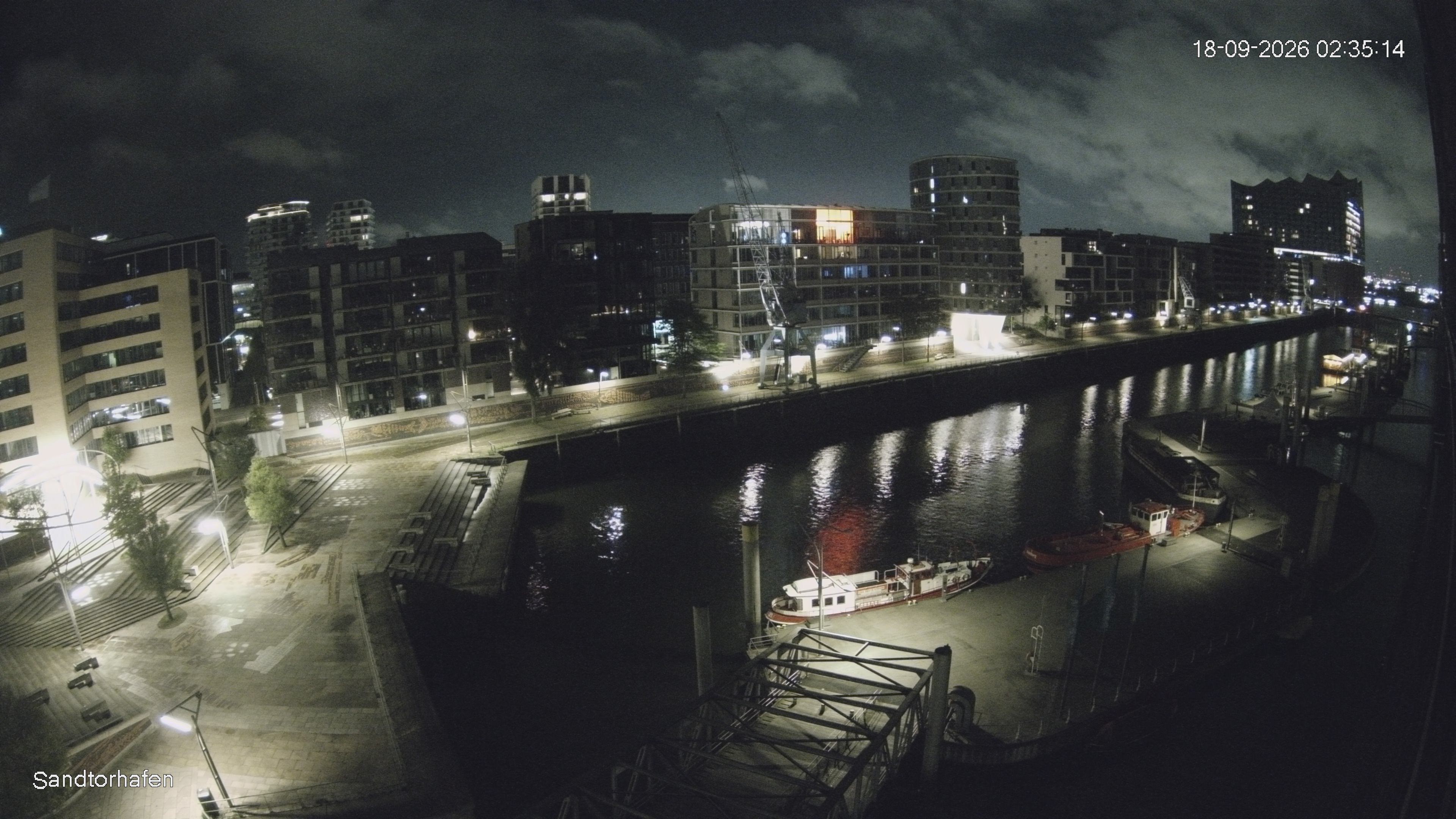 Archiv Foto Webcam Hamburg: HafenCity und Elbphilharmonie
