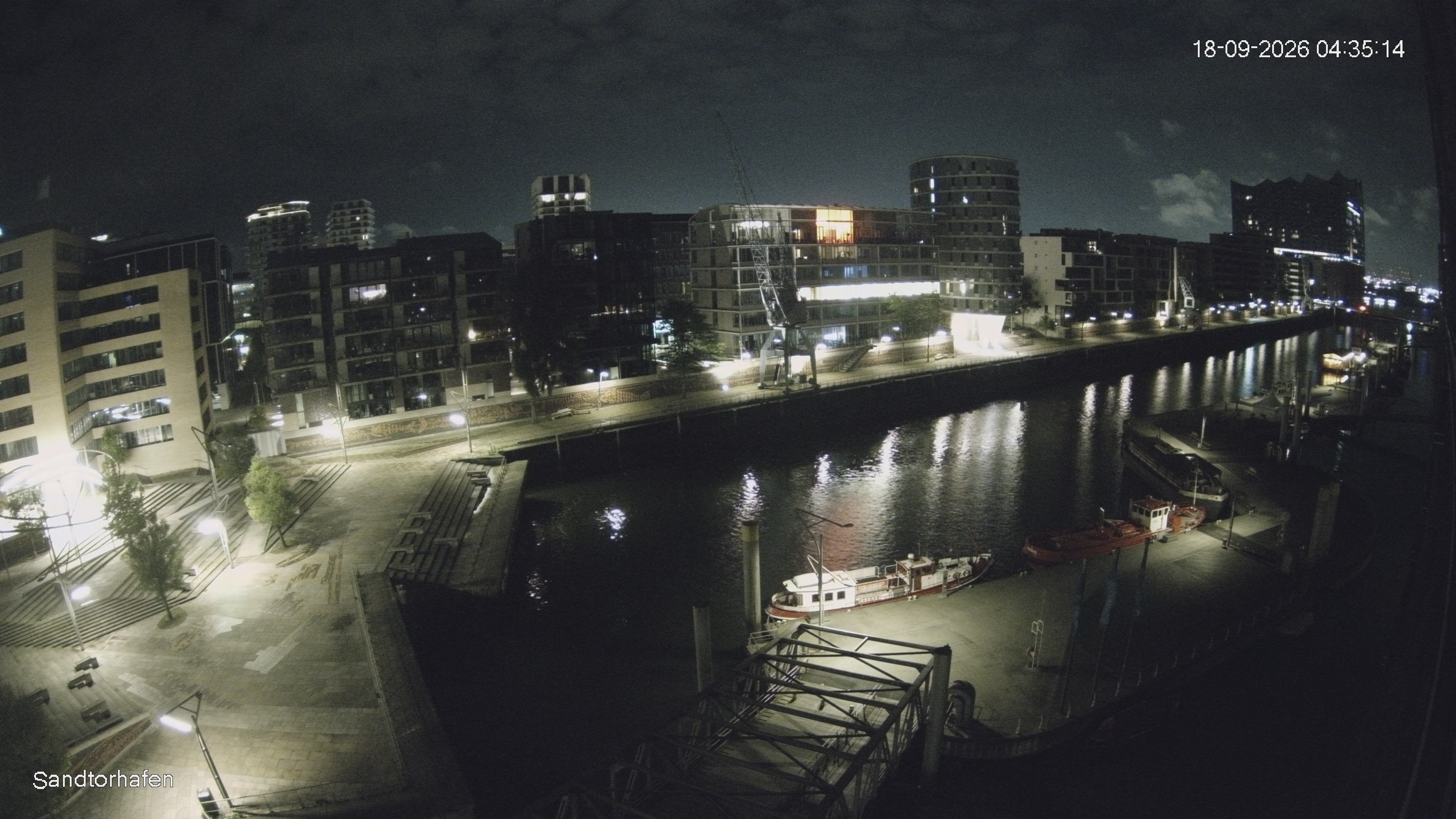 Archiv Foto Webcam Hamburg: HafenCity und Elbphilharmonie