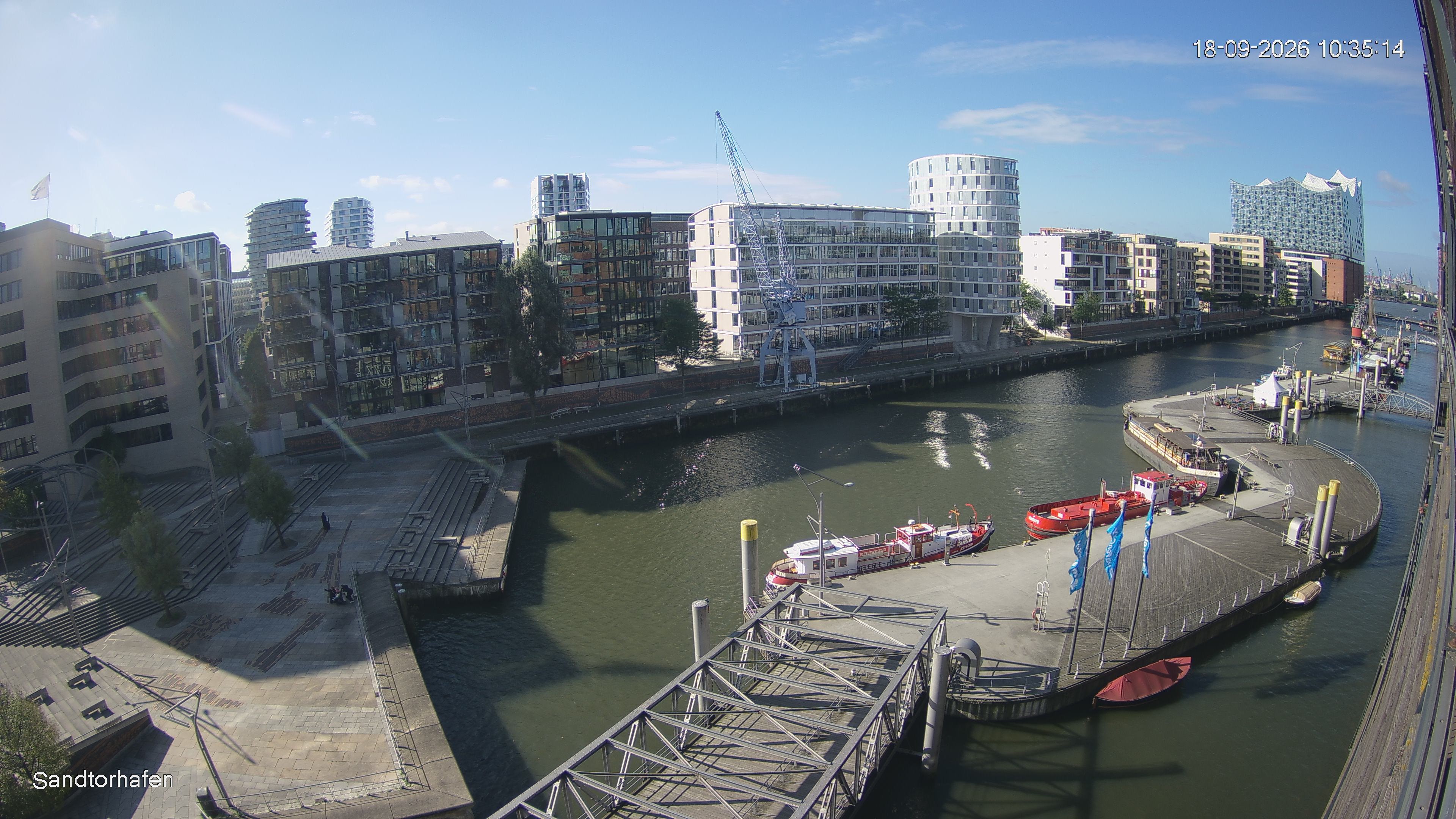 Archived image Webcam Harbour Hall Hamburg