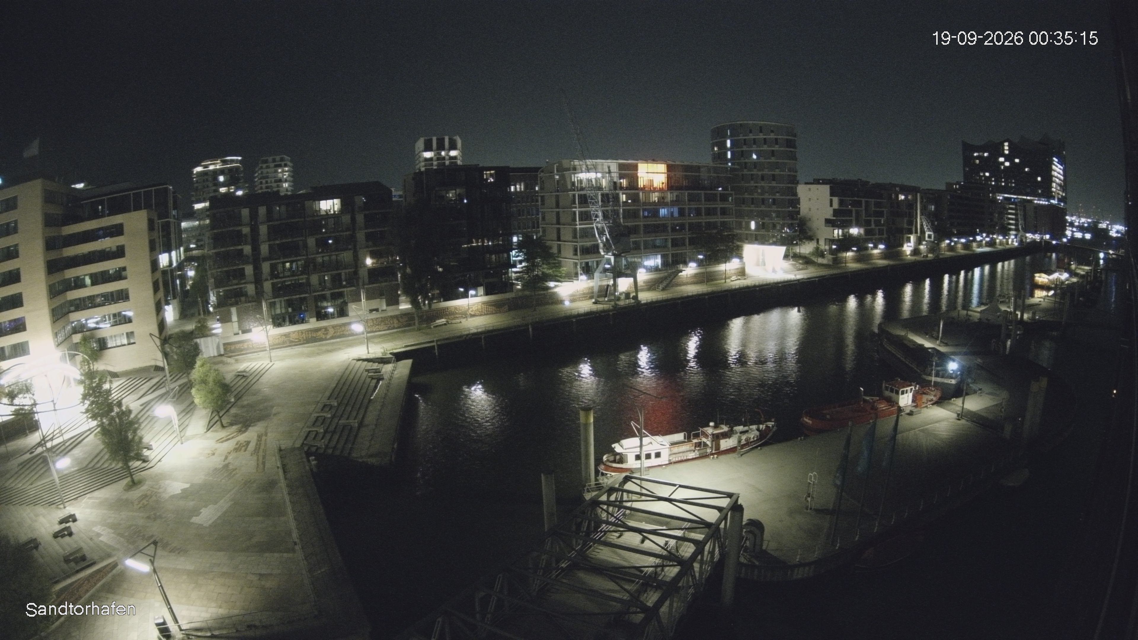 Archived image Webcam Harbour Hall Hamburg