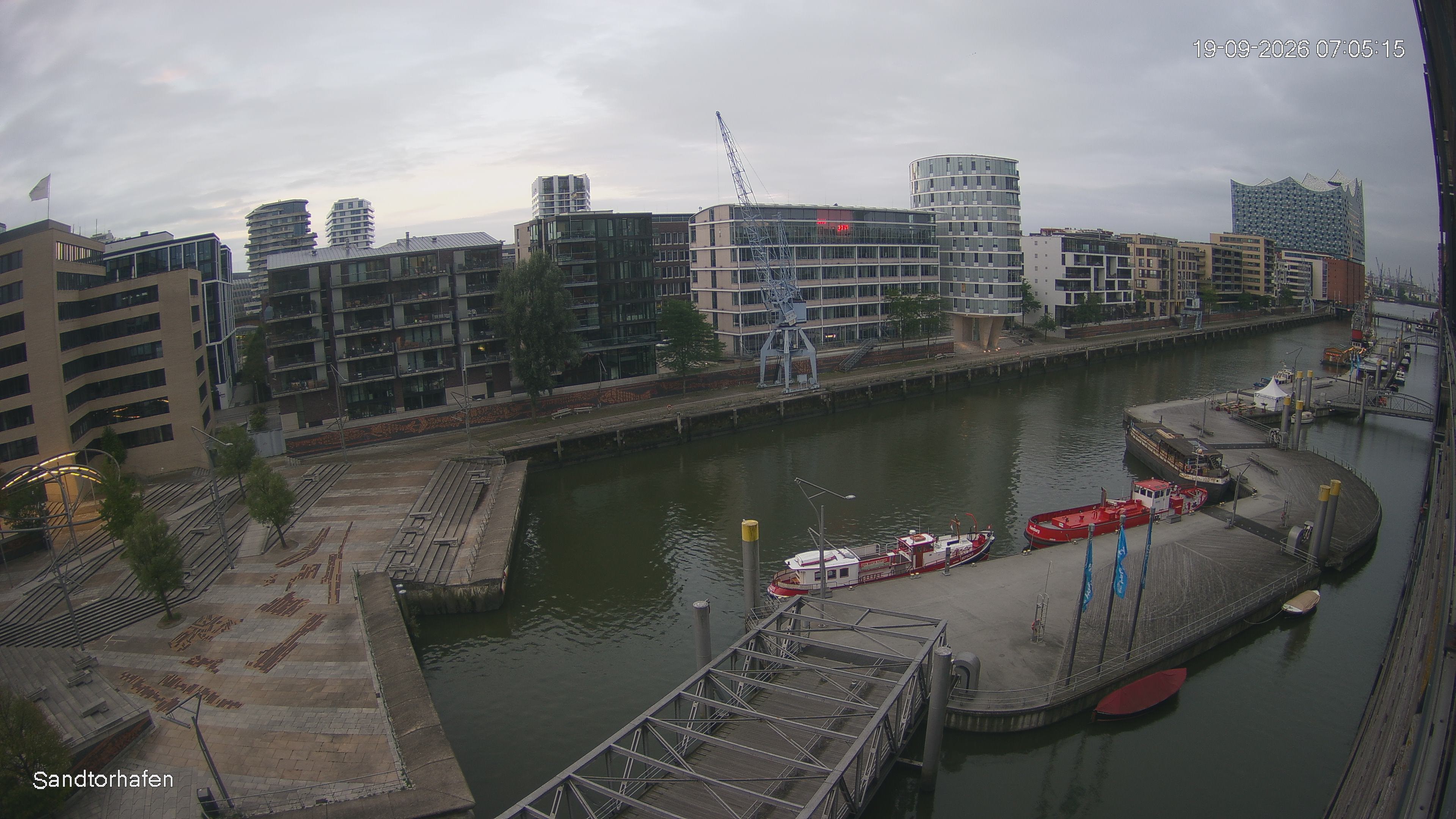 Archiv Foto Webcam Hamburg: HafenCity und Elbphilharmonie