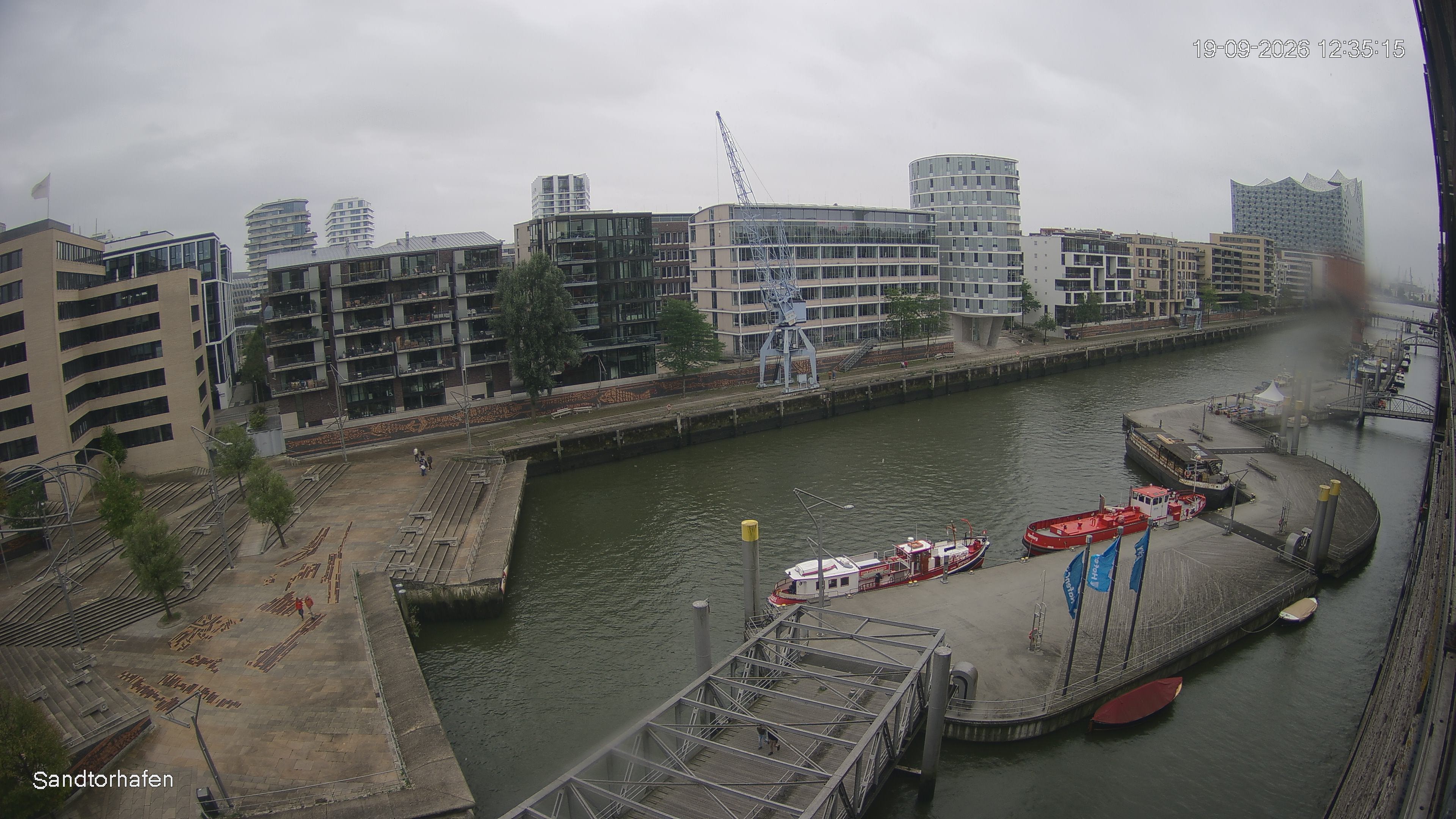 Archiv Foto Webcam Hamburg: HafenCity und Elbphilharmonie