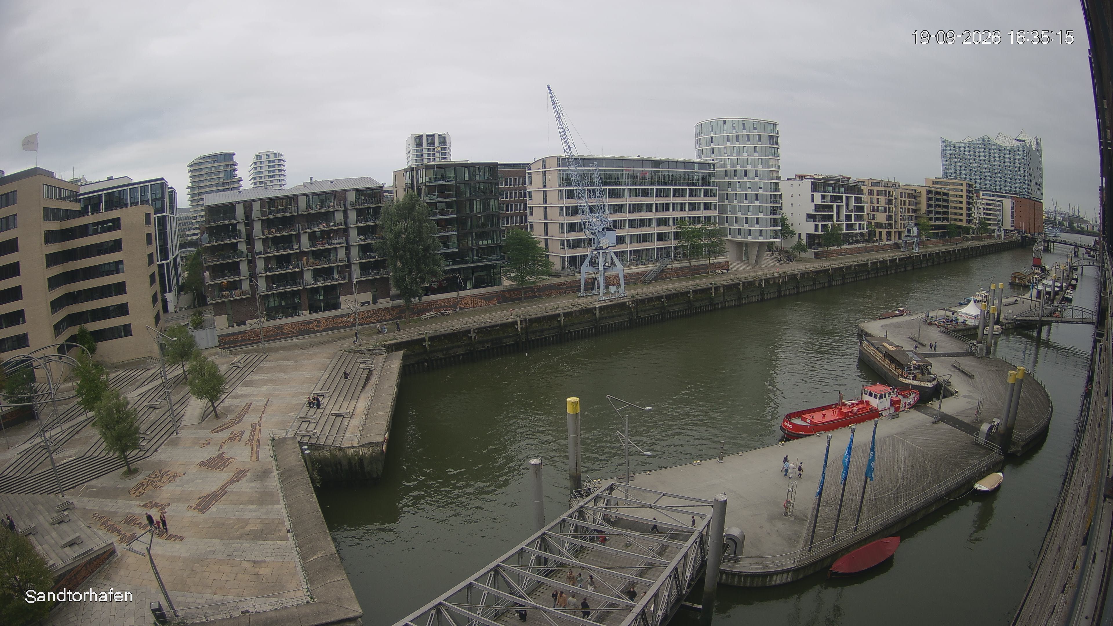 Archiv Foto Webcam Hamburg: HafenCity und Elbphilharmonie