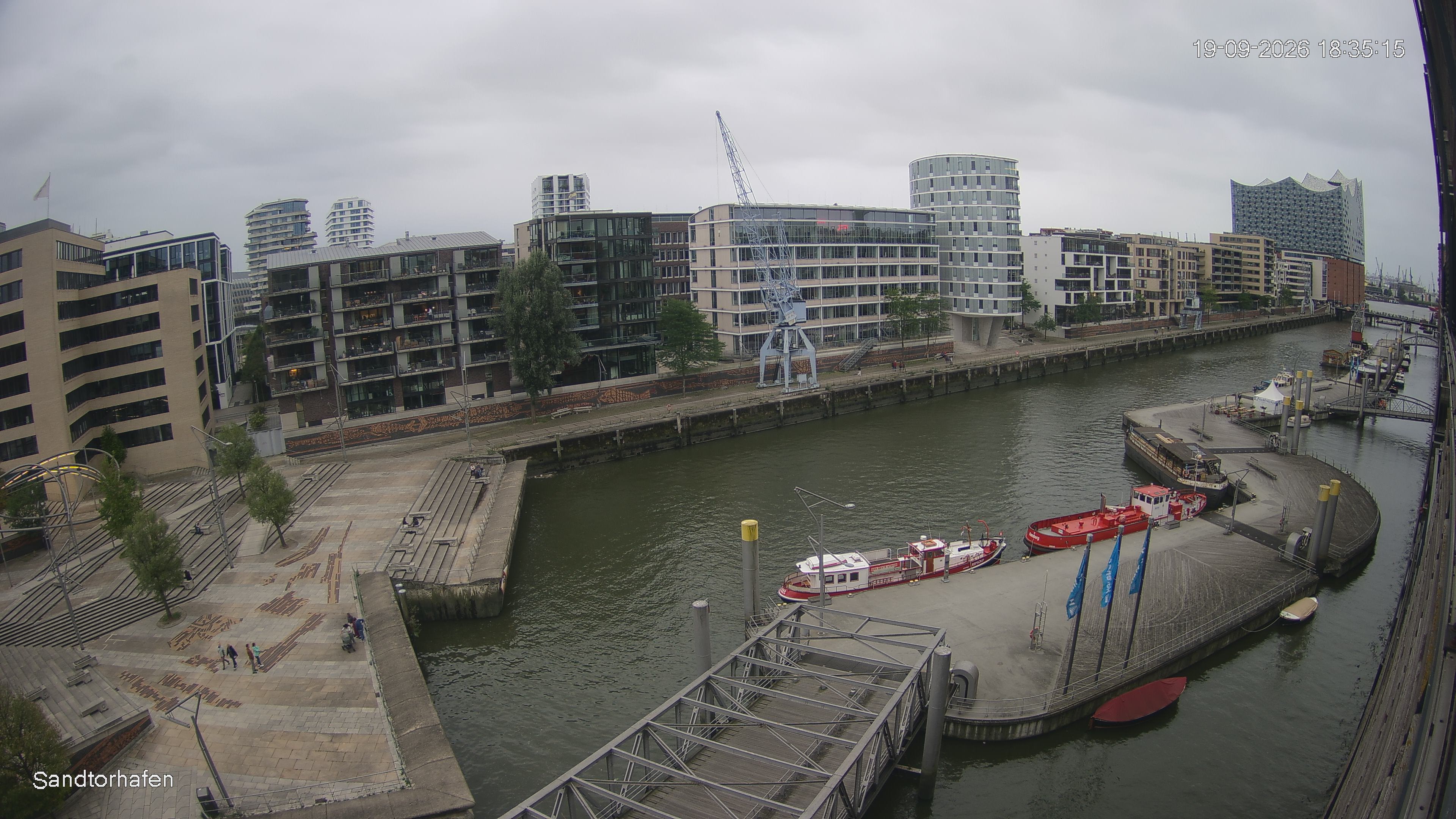 Archiv Foto Webcam Hamburg: HafenCity und Elbphilharmonie