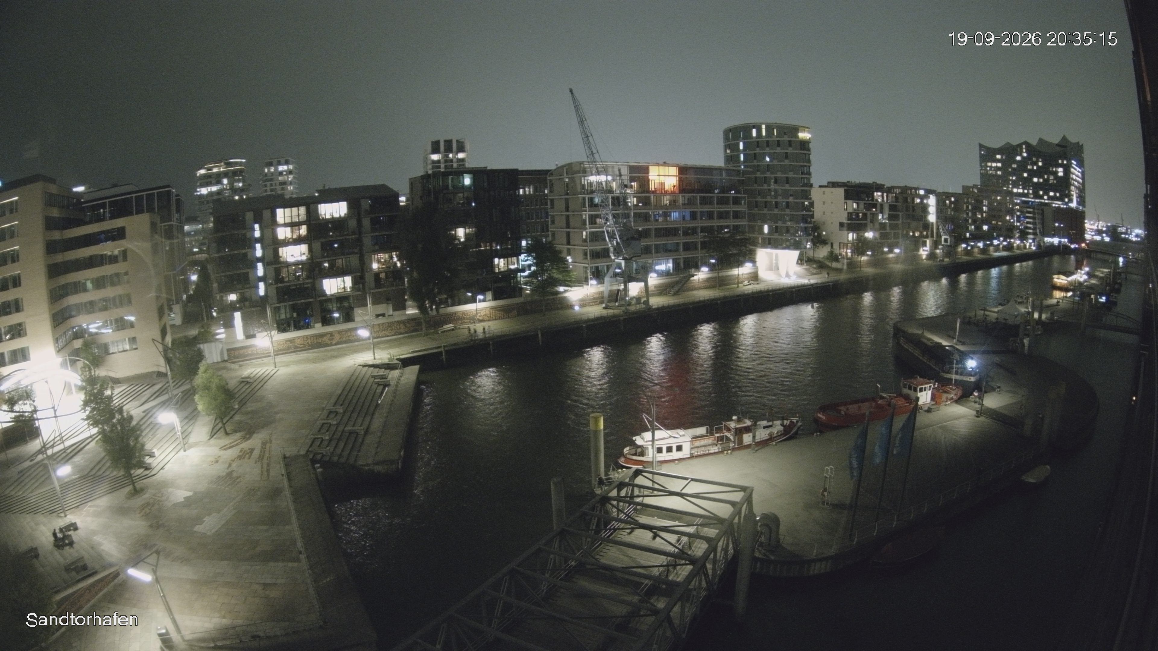 Archiv Foto Webcam Hamburg: HafenCity und Elbphilharmonie