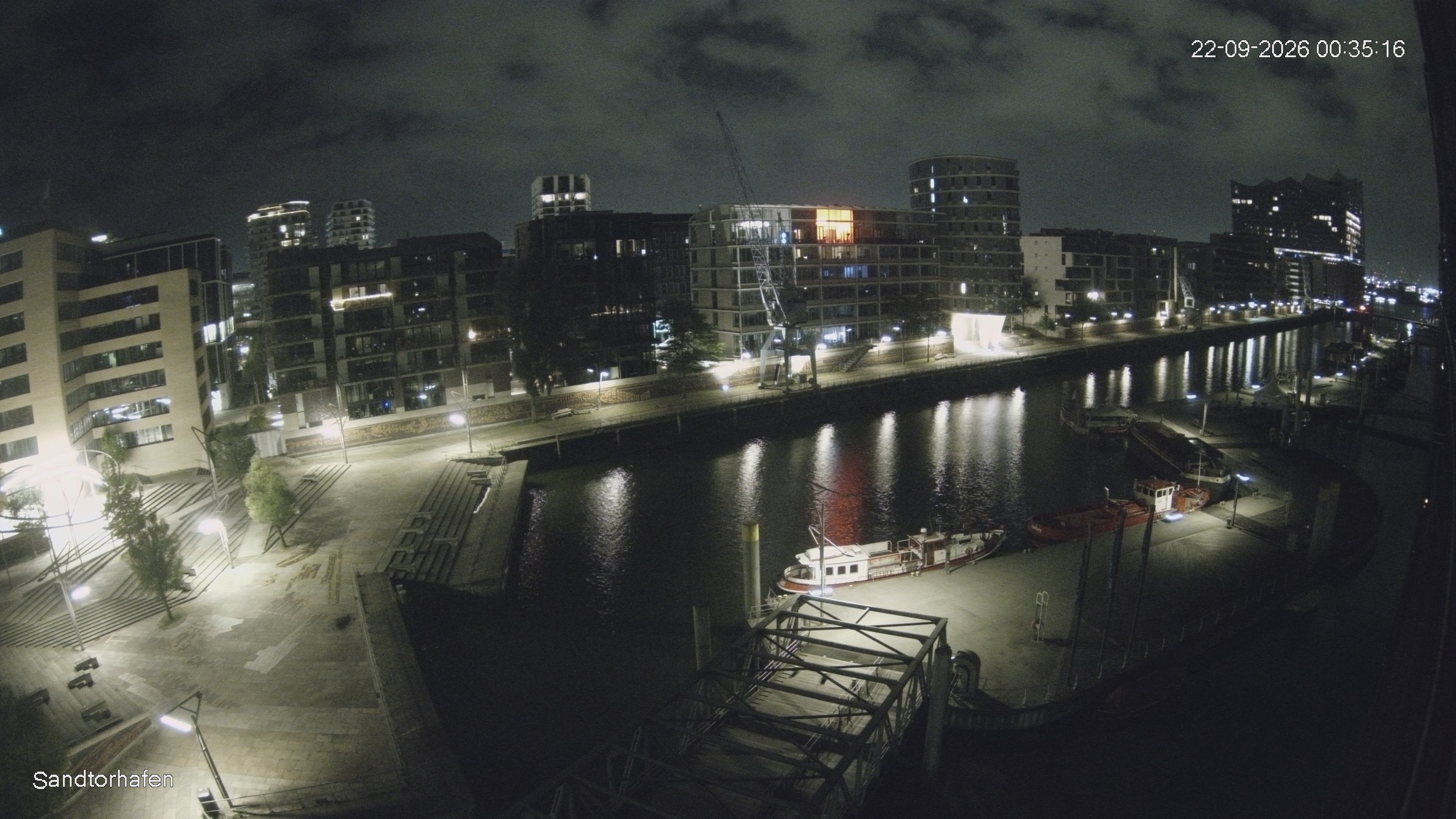 Archiv Foto Webcam Hamburg: HafenCity und Elbphilharmonie