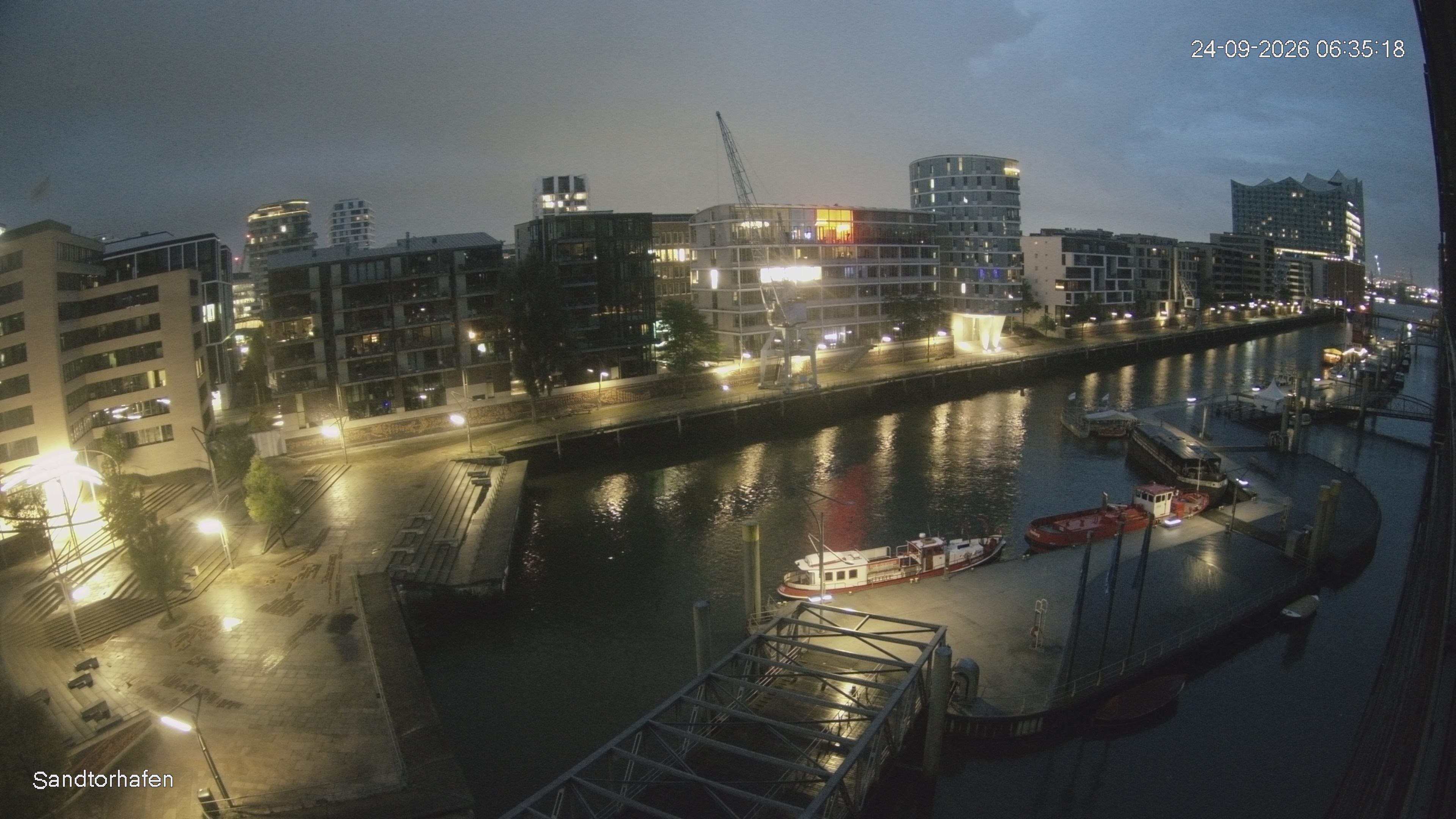 Archiv Foto Webcam Hamburg: HafenCity und Elbphilharmonie