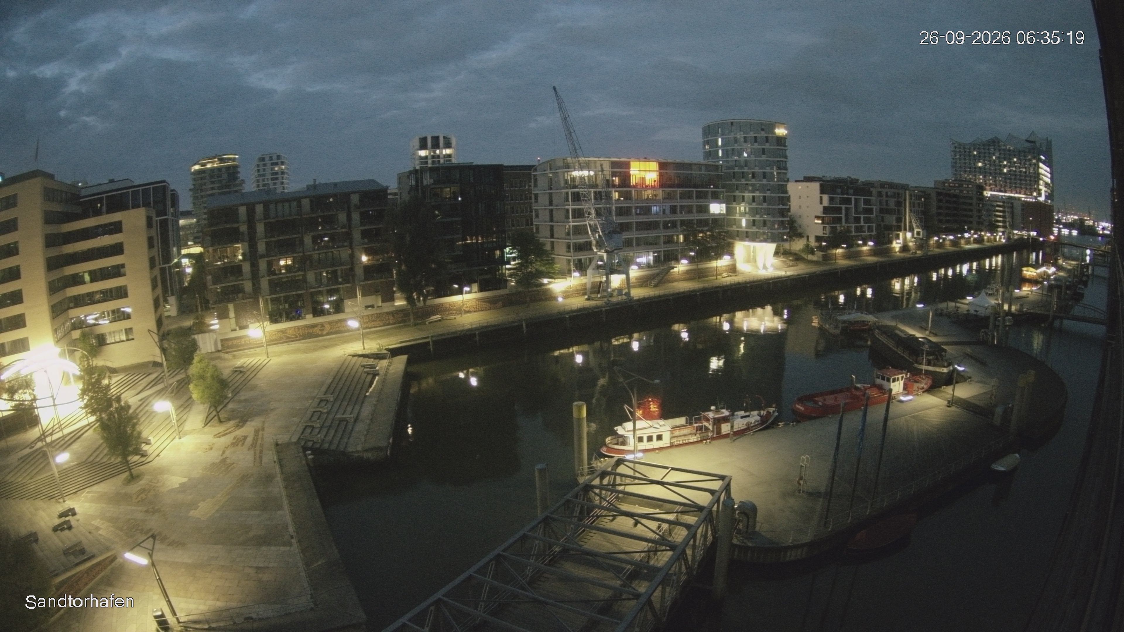 Archiv Foto Webcam Hamburg: HafenCity und Elbphilharmonie