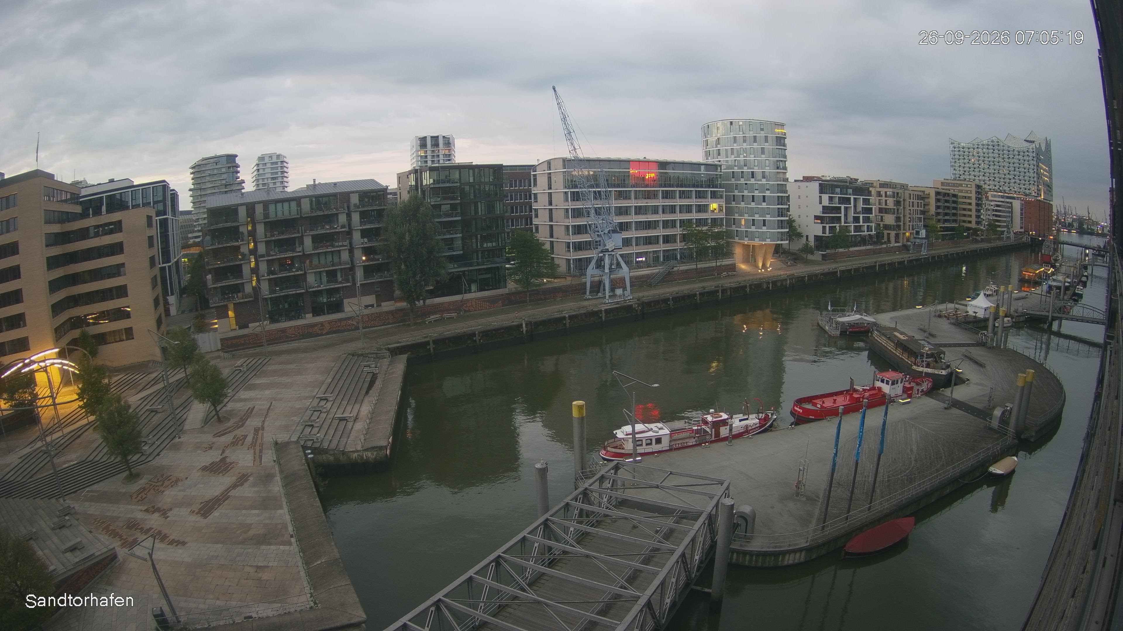 Archiv Foto Webcam Hamburg: HafenCity und Elbphilharmonie